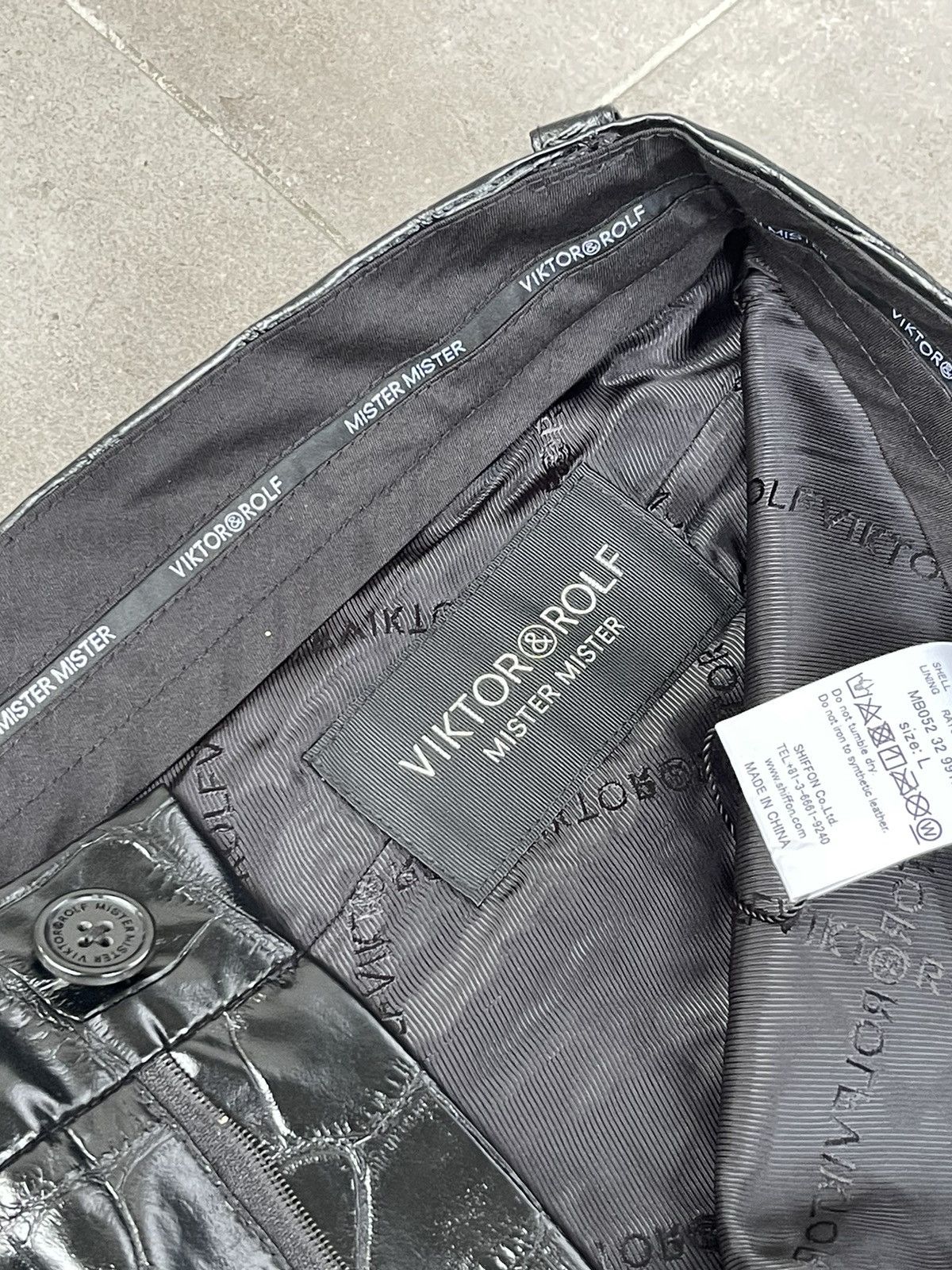 Viktor & Rolf !DS! SS23 Viktor & Rolf Crocodile Faux Leather Black Pants Size US 32 / EU 48 - 22 Thumbnail