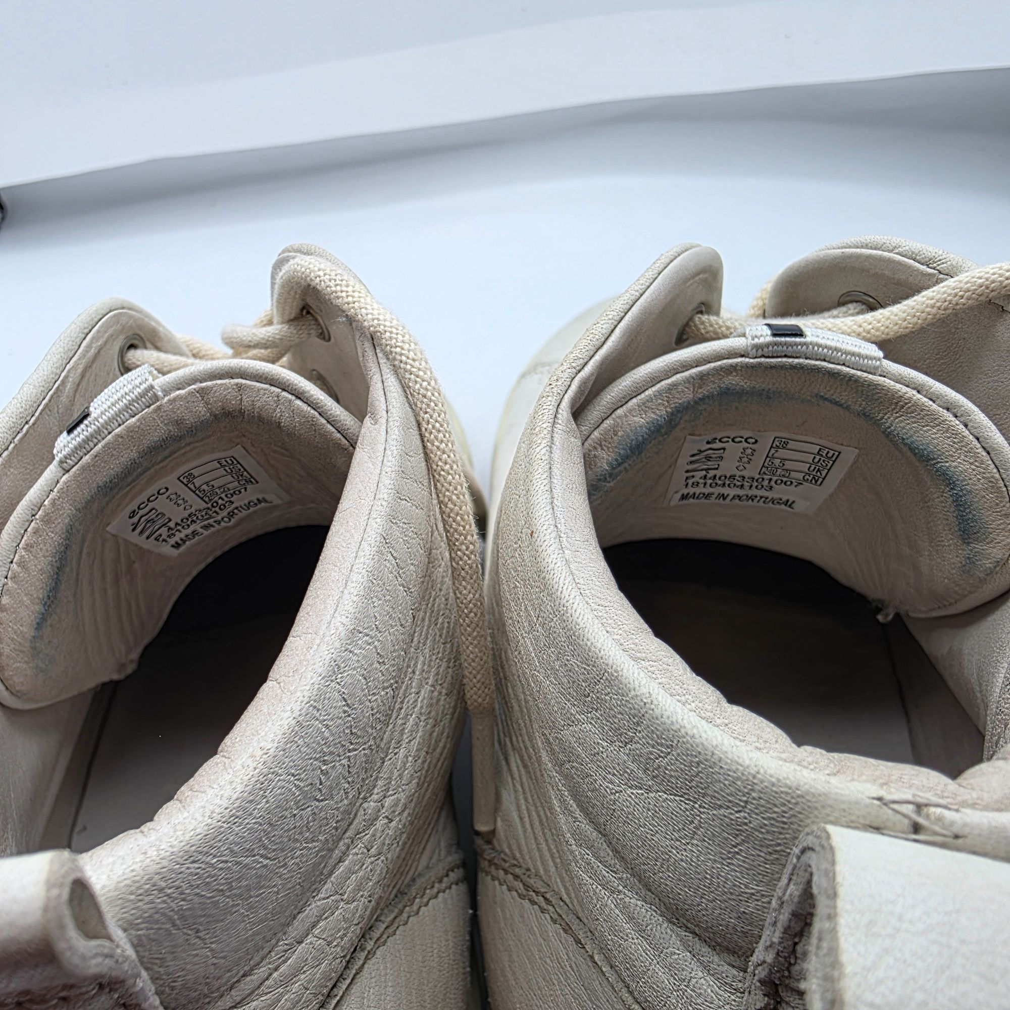 Ecco Ecco Soft 8 Womens Size 7 Triple White Leather High Top Snea Size US 7 / IT 37 - 8 Thumbnail