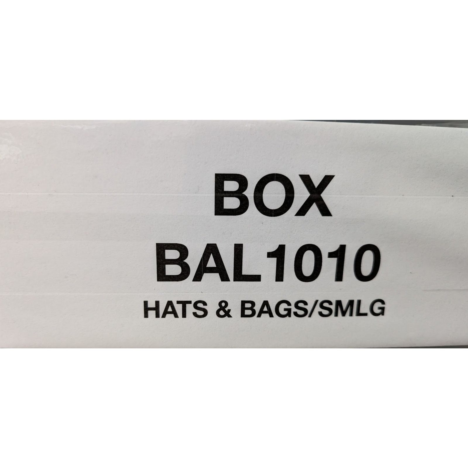 Balenciaga o1rshd1 Size: OS / Logo Perforated Cash Card Case on KE Size ONE SIZE - 12 Thumbnail