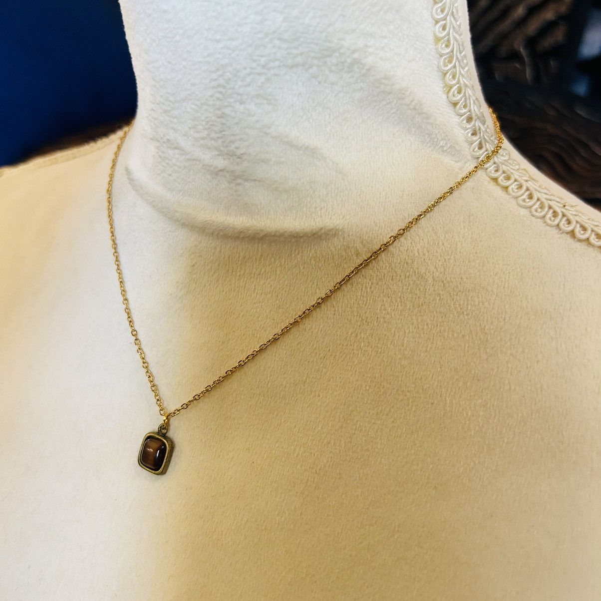 Handmade Handcrafted vintage cat eye glass pendant on chain necklace Size ONE SIZE - 4 Thumbnail