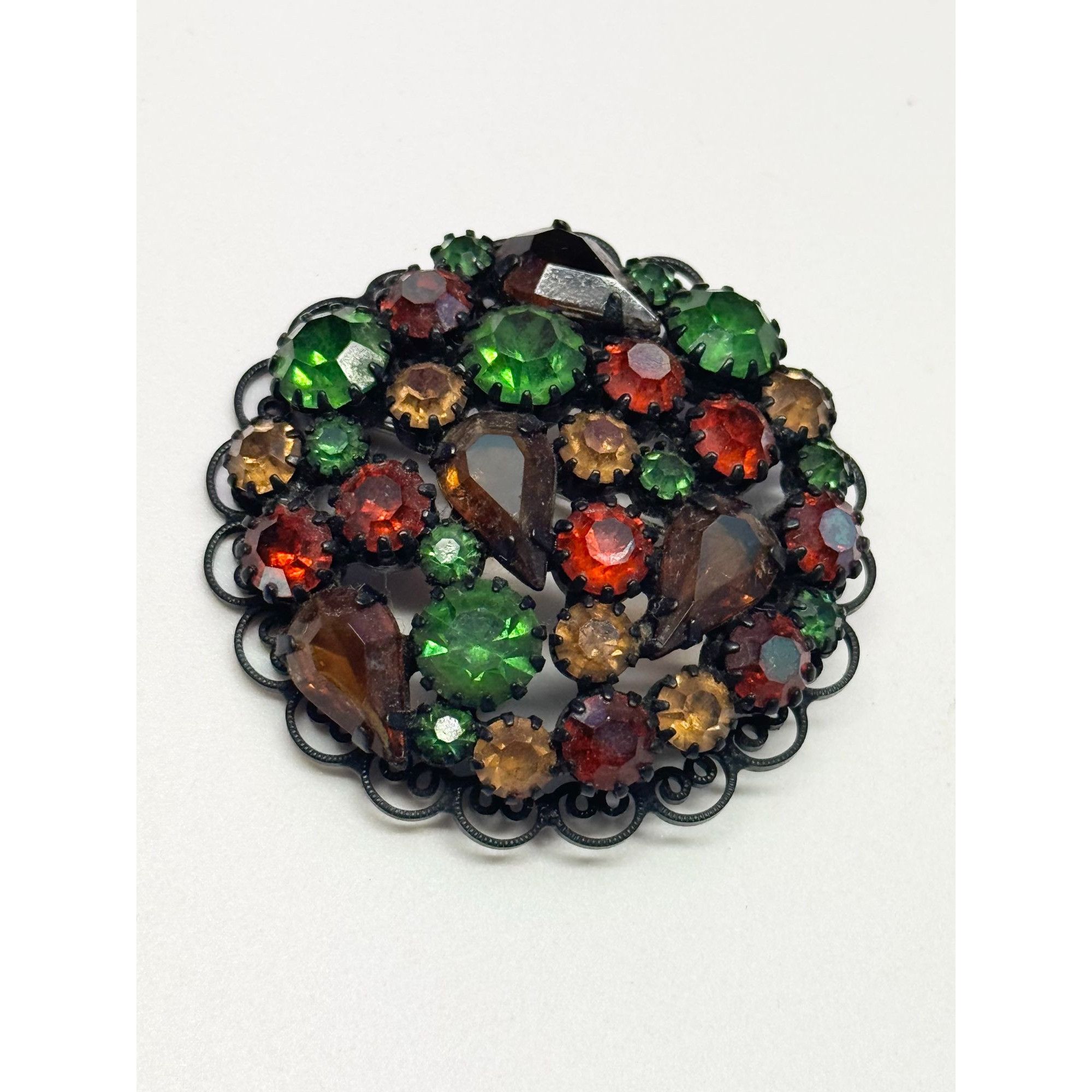 Vintage Vintage glass rhinestone Japanned back filigree brooch pin Size ONE SIZE - 3 Thumbnail