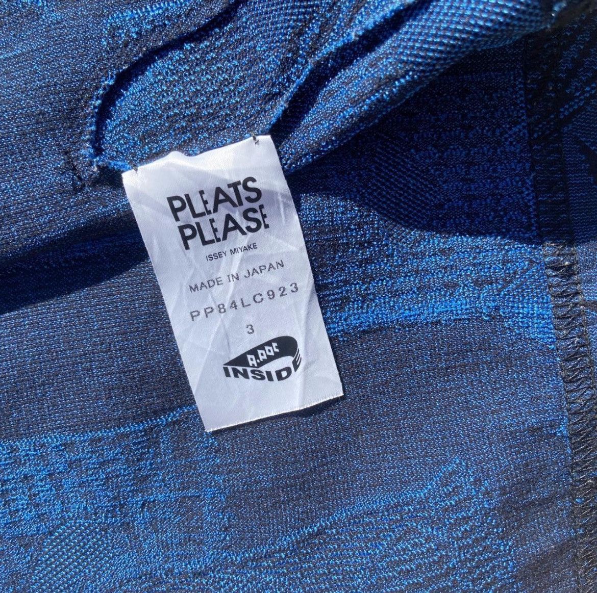 Pleats Please Issey Miyake Issey Miyake APOC Cartoon Graphic Zip-up Hoodie Size US S / EU 44-46 / 1 - 6 Thumbnail