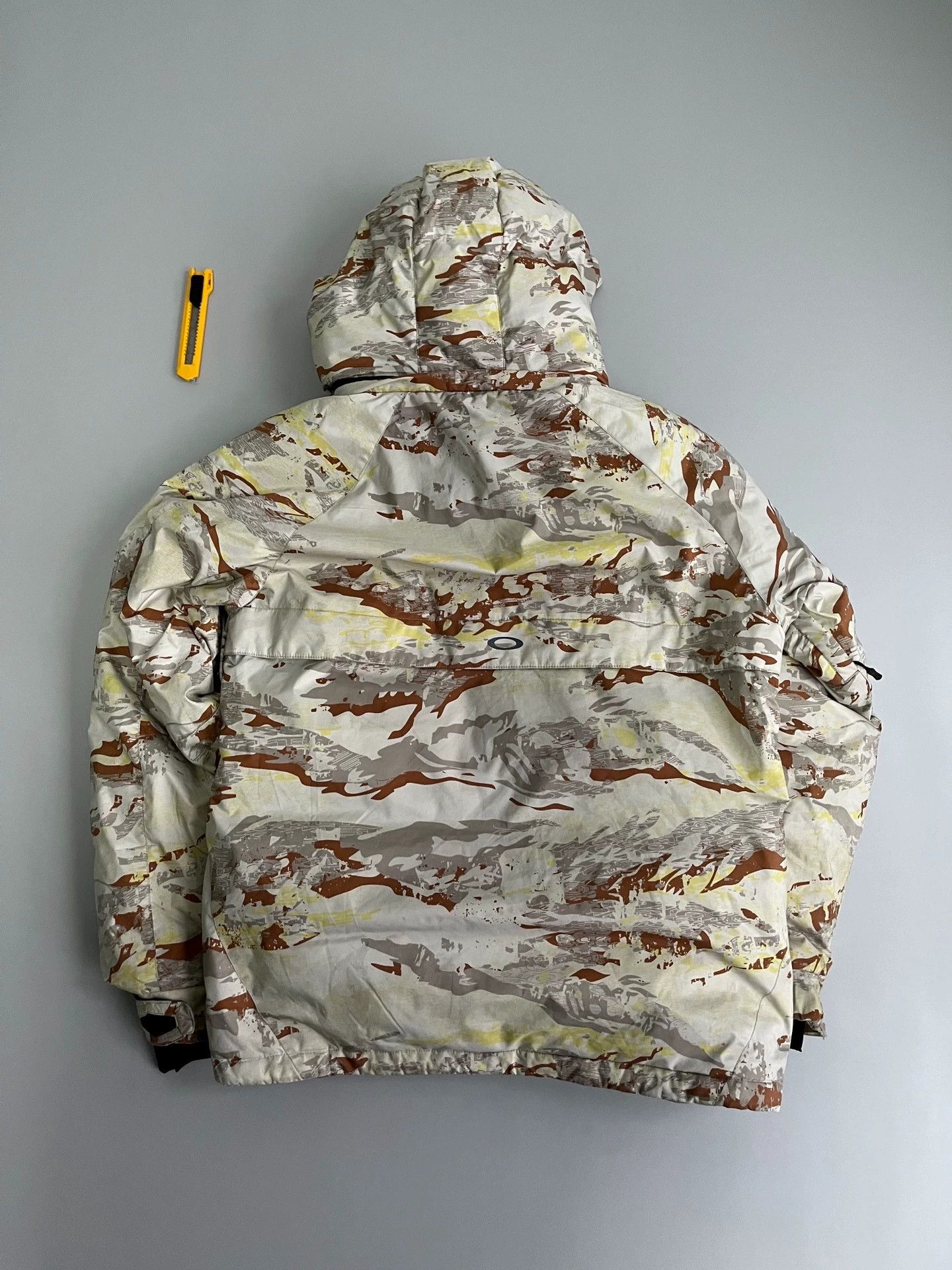 Oakley Oakley Vintage 00s Ski Down Jacket Size L Size US L / EU 52-54 / 3 - 8 Thumbnail