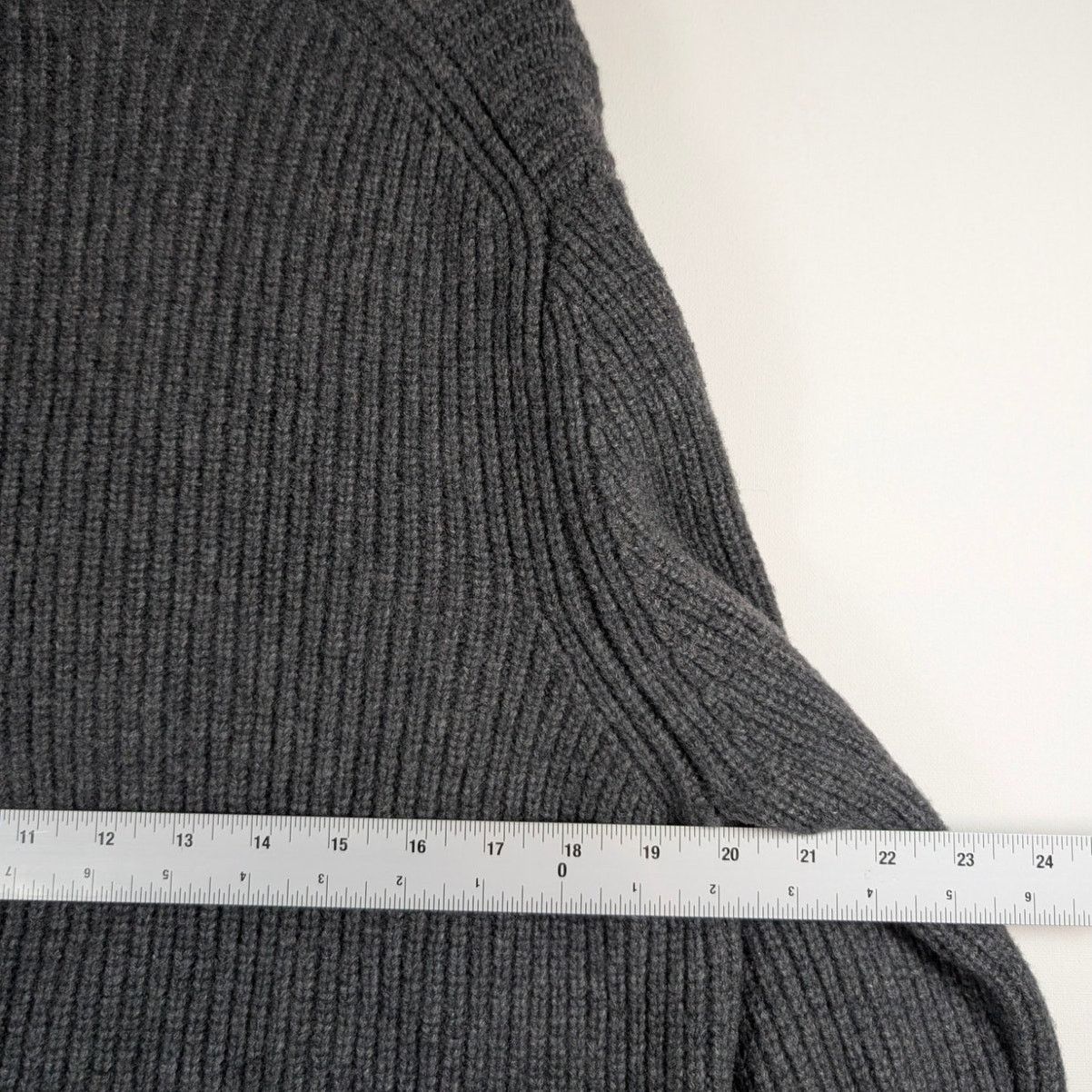 Wallin & Bros Wallin & Bros Wool Cardigan Gray XL Elbow Patch Mens Size XL Size US XL / EU 56 / 4 - 8 Thumbnail
