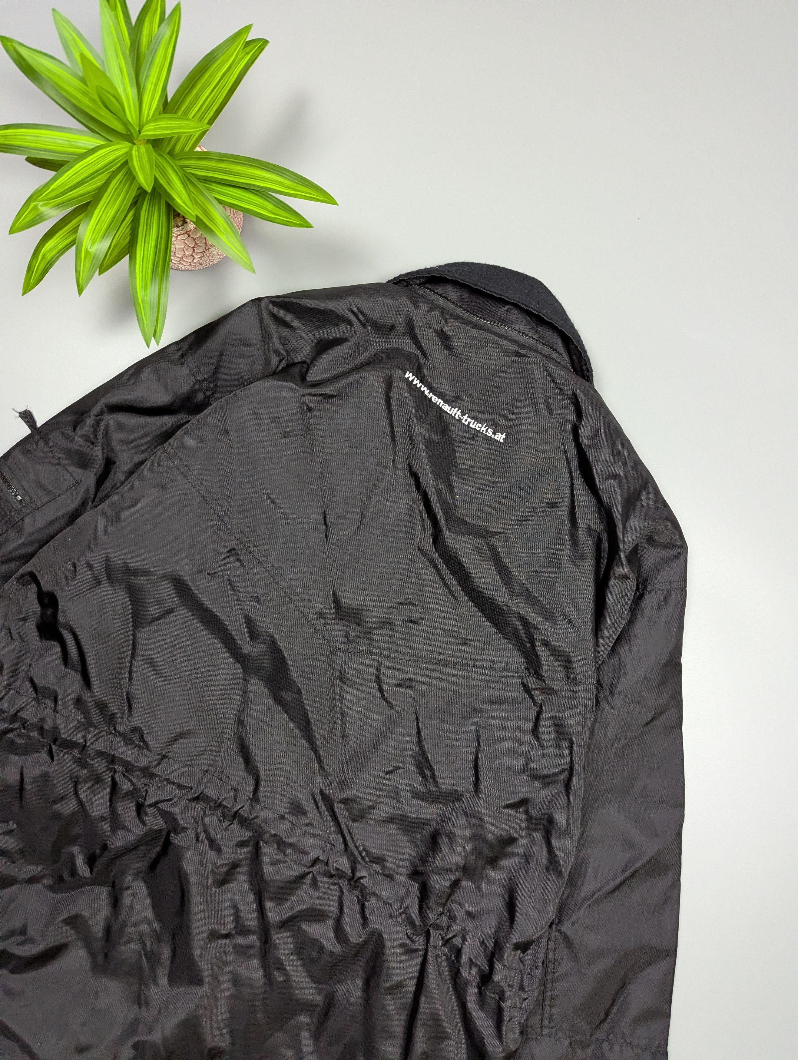 Vintage Renault Trucks Lightweight Windbreaker Jacket Black Size XL Size US XL / EU 56 / 4 - 14 Thumbnail