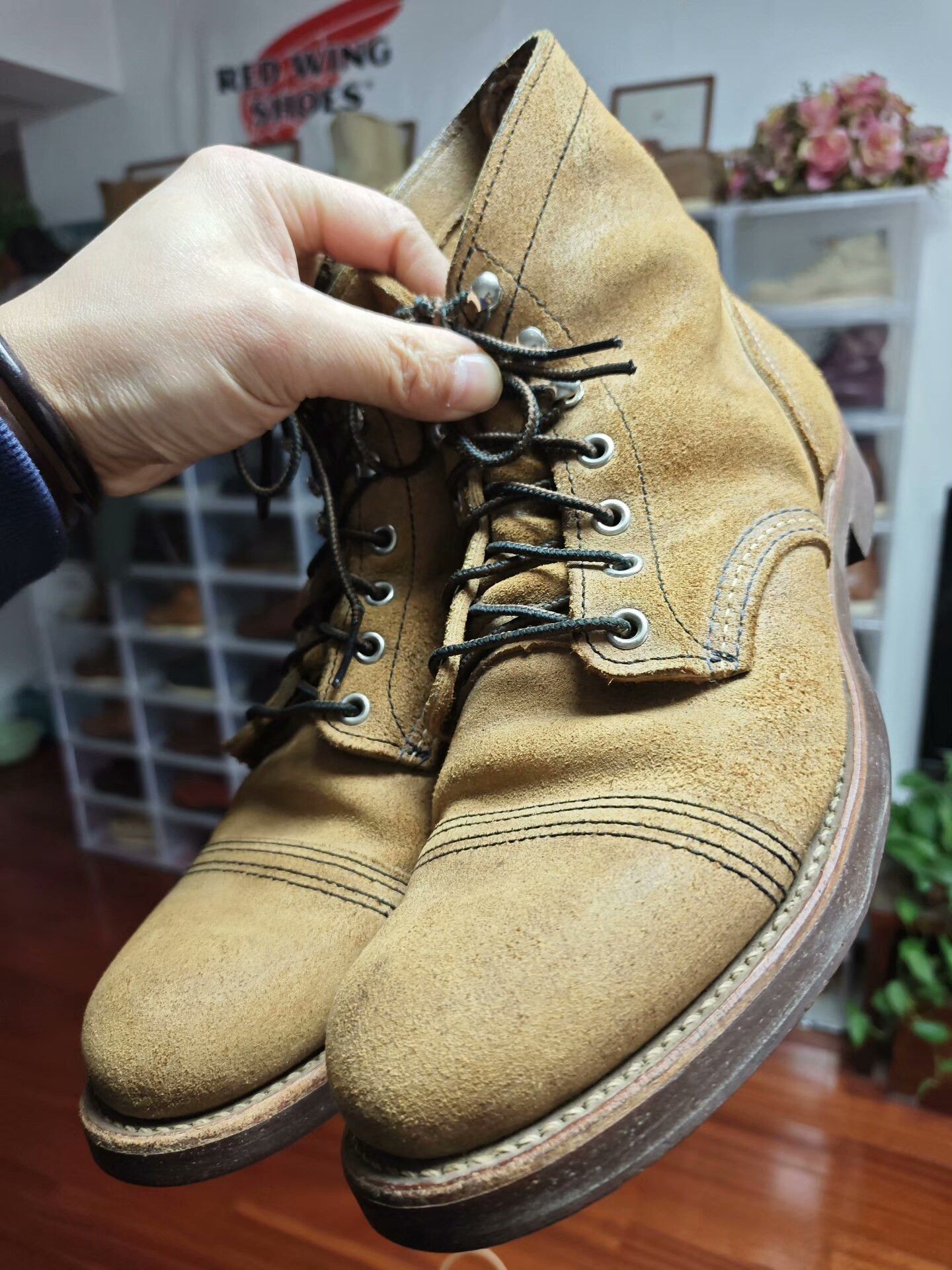 Red Wing Red Wing 8113 Suede Work Boots Size US 8 / EU 41 - 1 Thumbnail