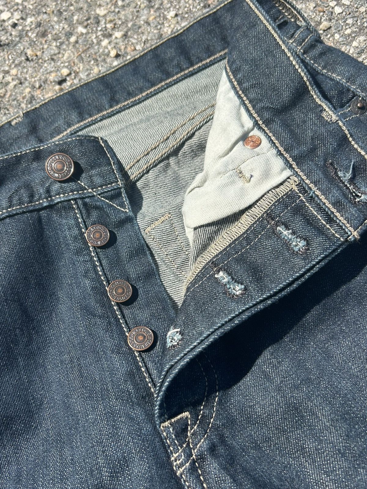 Levi's Levi’s Distressed Dark Blue 501’s Size US 29 - 6 Thumbnail