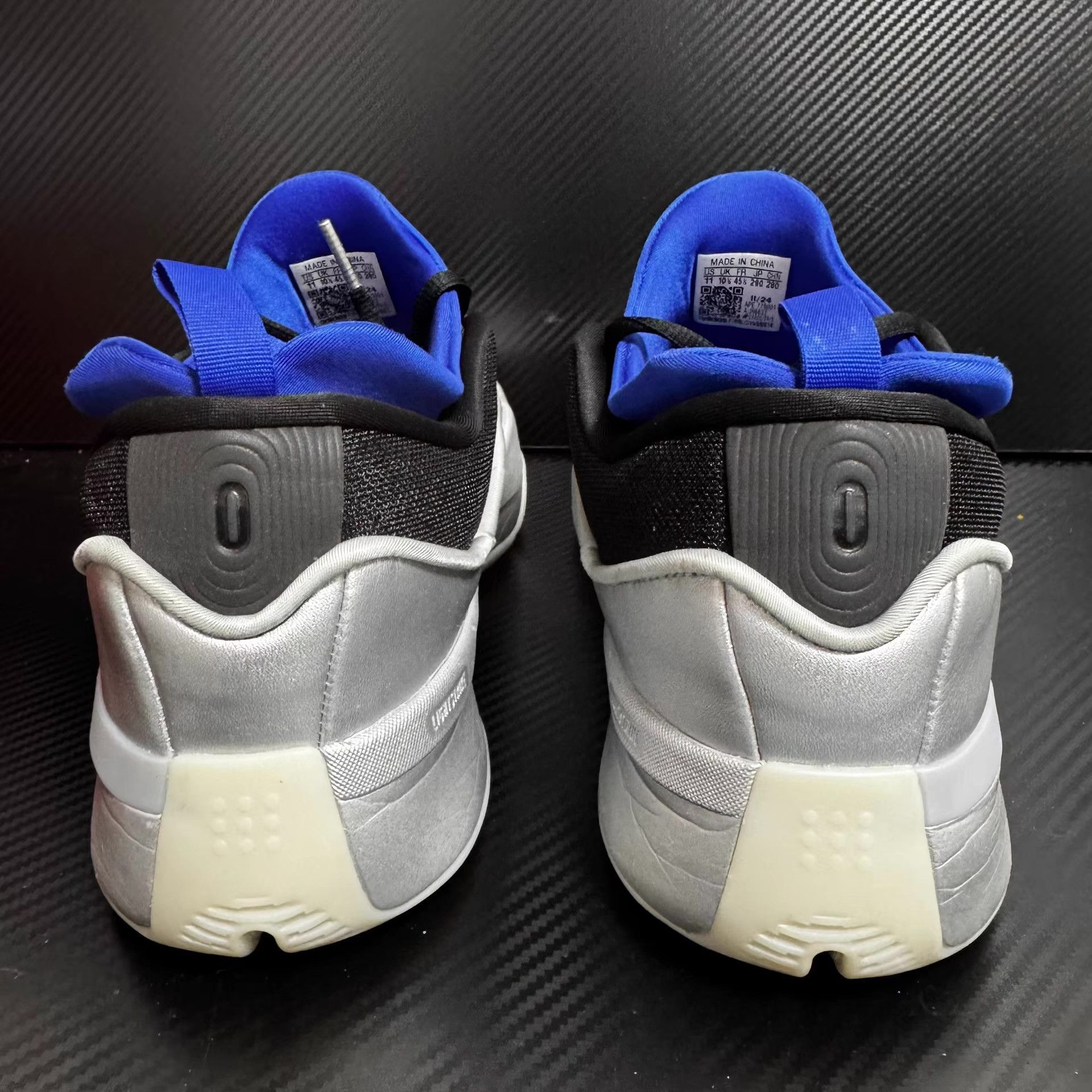 Adidas didas Dame 9 Q11 Size US 11 / EU 44 - 2 Thumbnail