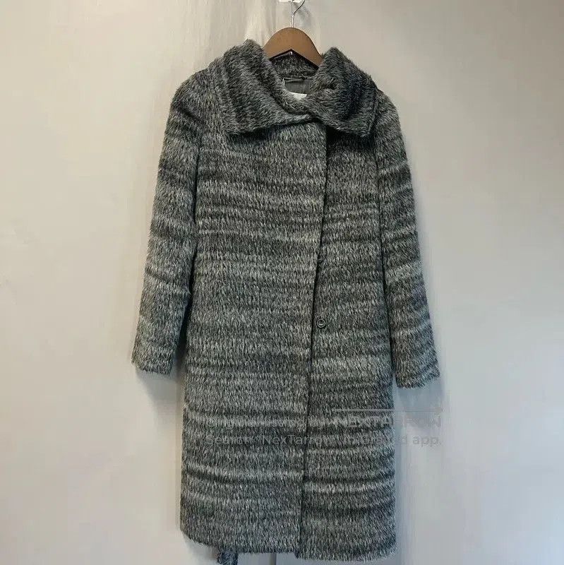 Max Mara MaxMara Gray Wool Ladies' Coat . Size M / US 6-8 / IT 42-44 - 1 Thumbnail