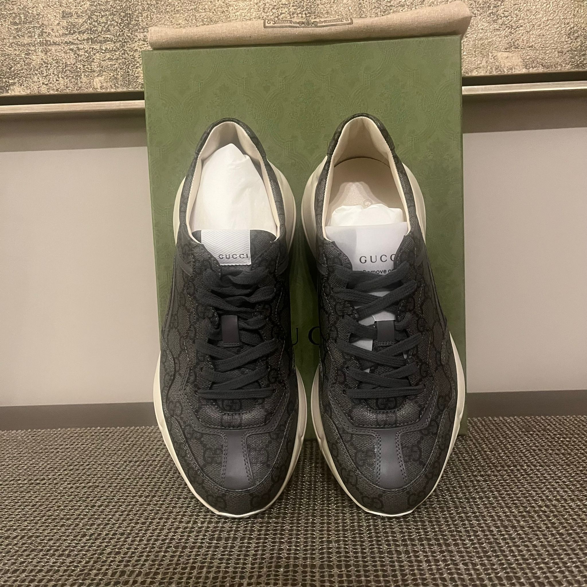 Gucci o1rshd1 Rython GG Monogram Sneaker in Grey/Black Size US 9 / EU 42 - 8 Thumbnail