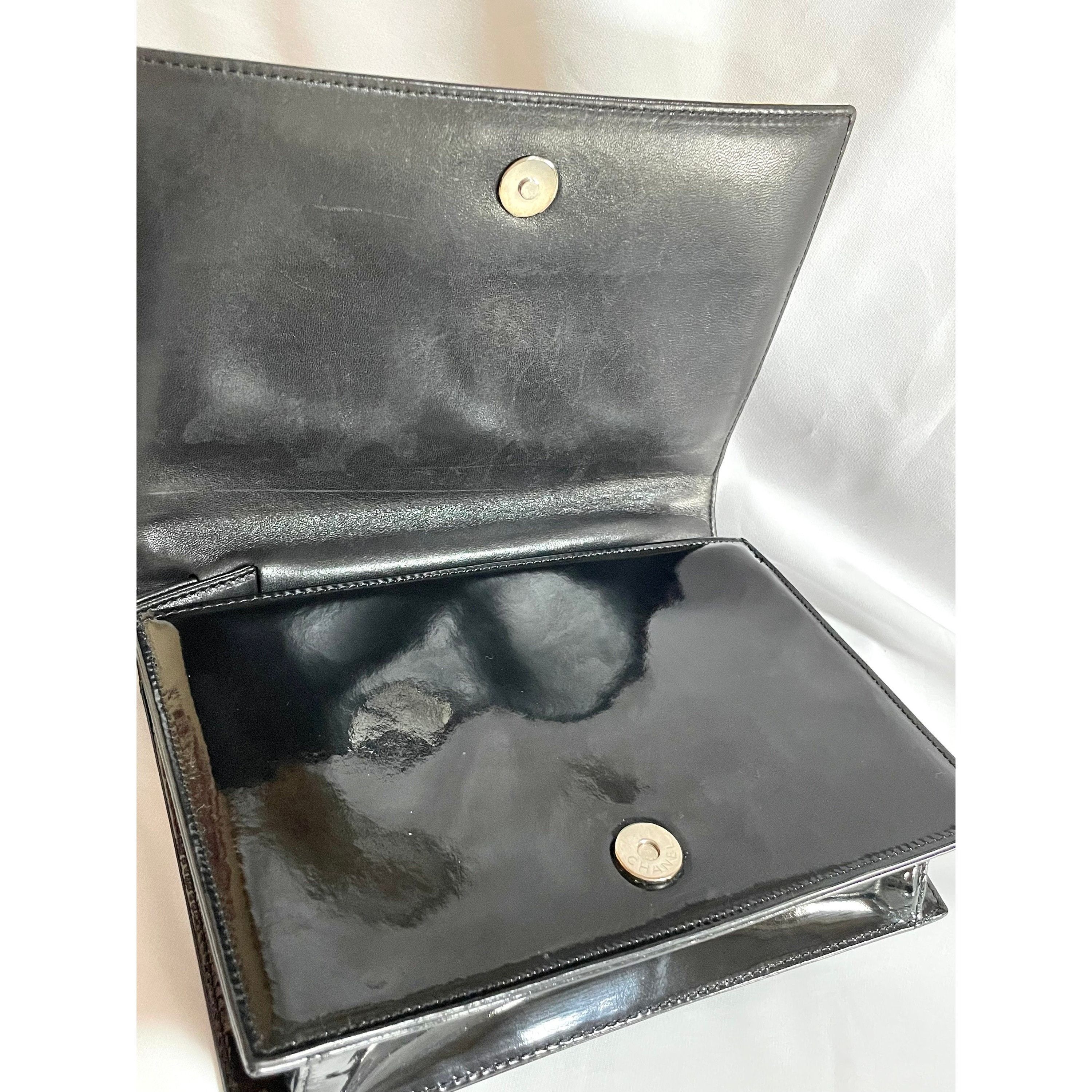 Chanel Vintage CHANEL patent enamel clutch bag, wristlet, just Size ONE SIZE - 8 Thumbnail