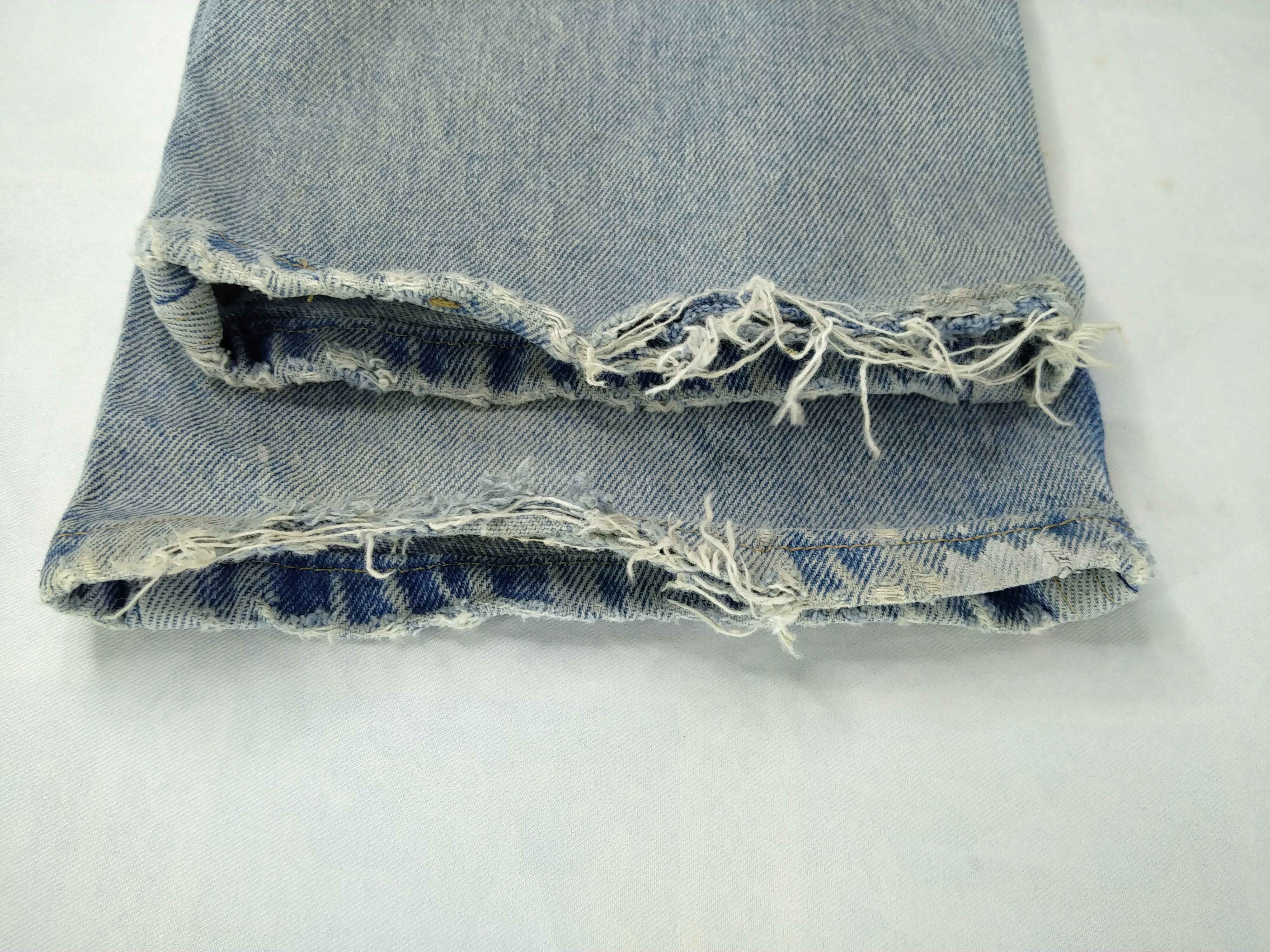 Japanese Brand Vintage Light Wash Wrangler Denim 33x30 -JN468 Size US 33 - 11 Thumbnail