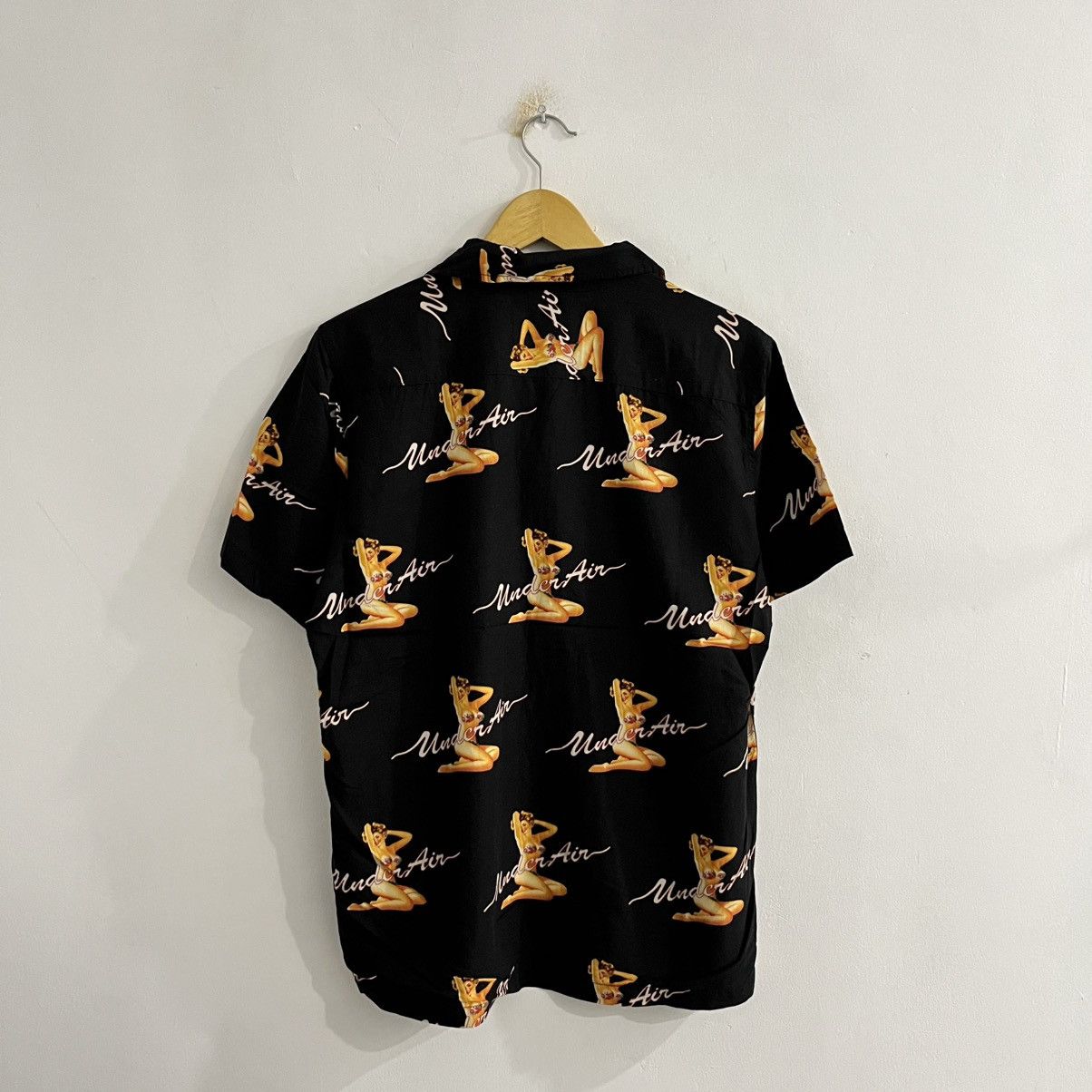 Japanese Brand Underair Naked Girl Button Up shirt Size US M / EU 48-50 / 2 - 6 Thumbnail
