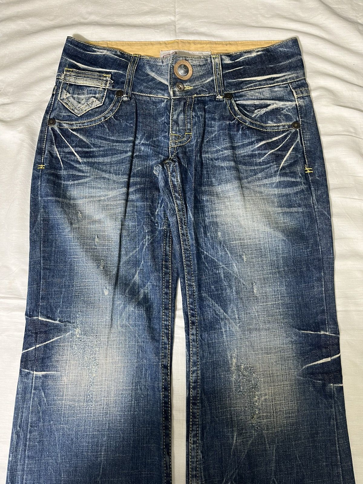 If Six Was Nine × Japanese Brand × Le Grande Bleu (L.G.B.) 33" Red Pepper Jeans Distressed Bootcut Size 33" - 7 Thumbnail