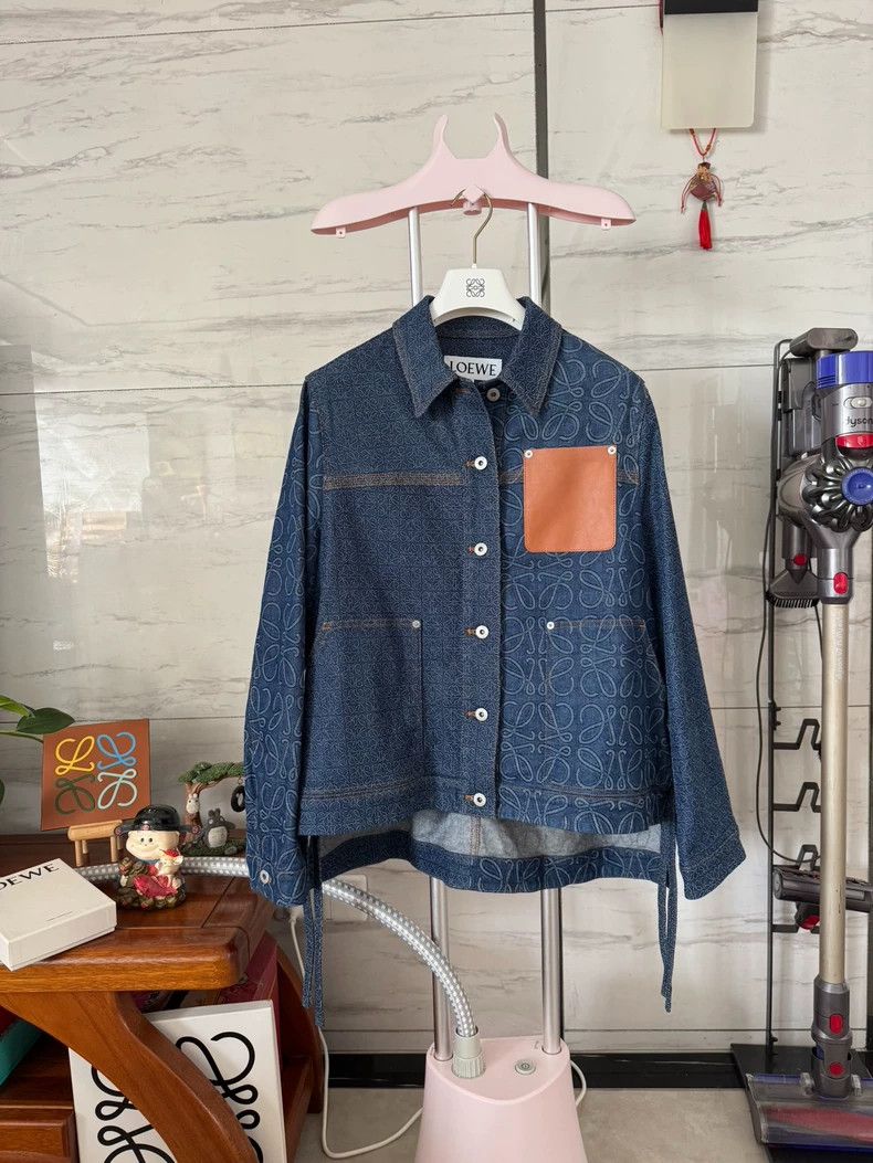 Loewe LOEWE Unisex size 36 shirt, sweater, windbreaker, jacket, Size XS / US 0-2 / IT 36-38 - 1 Thumbnail