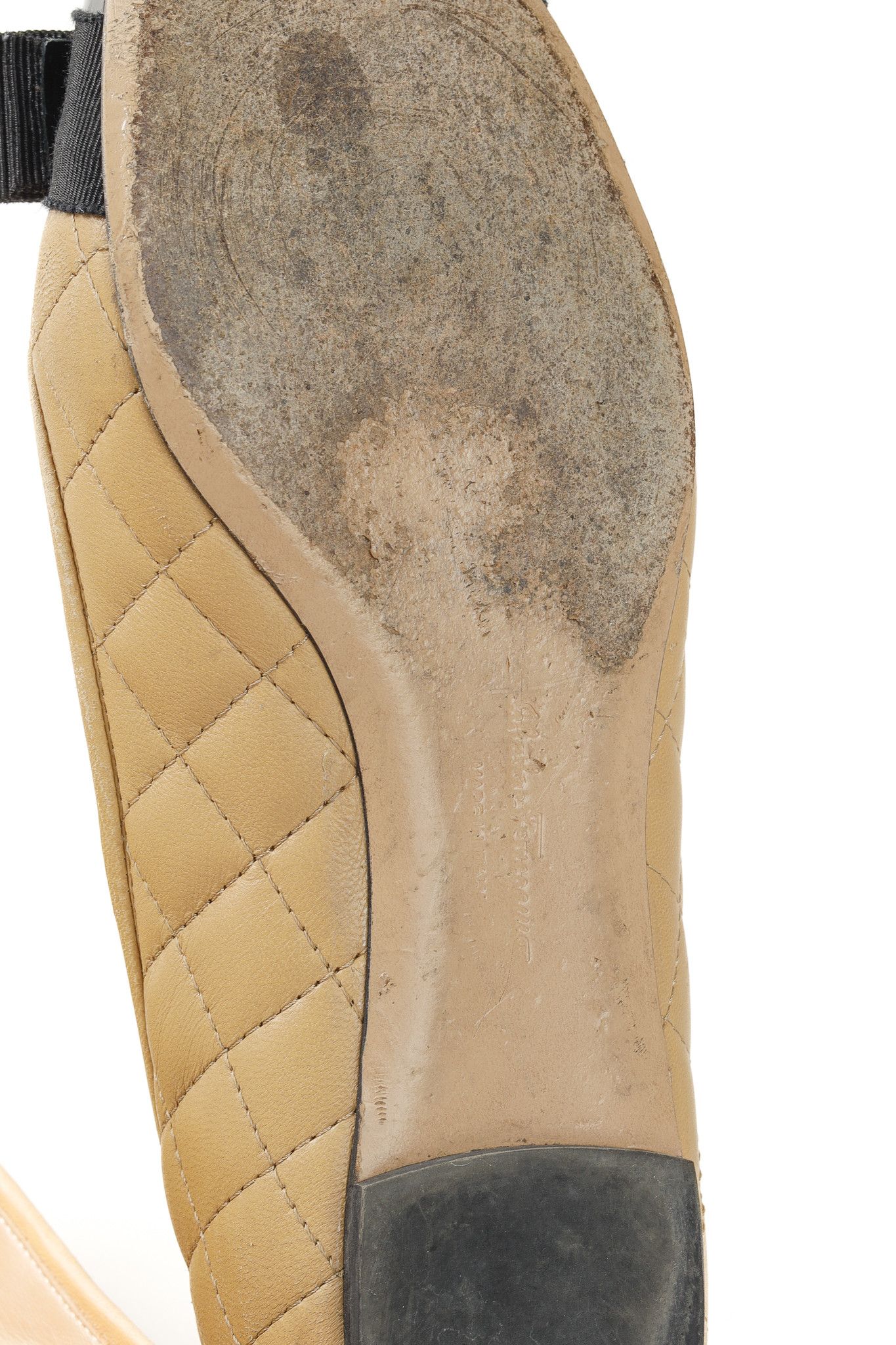 Salvatore Ferragamo Salvatore Ferragamo Varina Q Quilted Leather Bow Flat Size US 7 / IT 37 - 5 Thumbnail