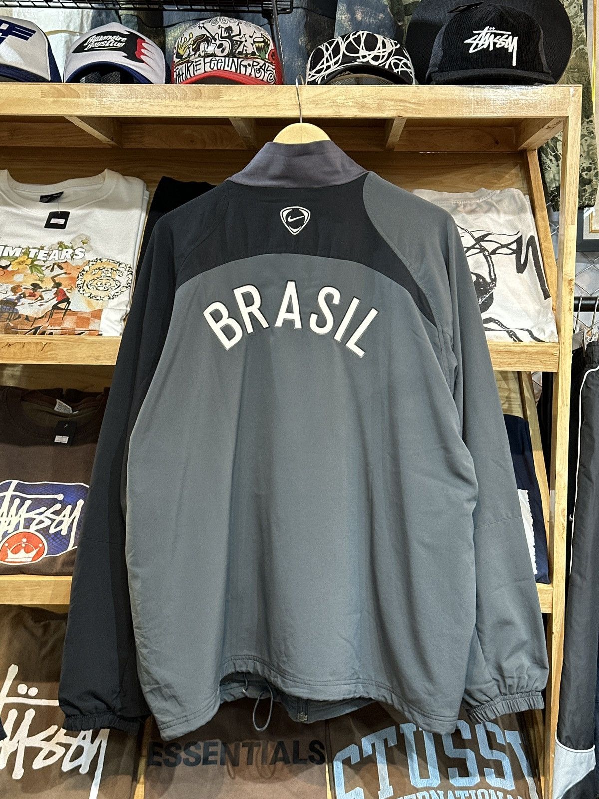 Nike ❗️Rare❗️Vintage Brazil 🇧🇷 2005-06 Track Jacket Size US XL / EU 56 / 4 - 2 Thumbnail