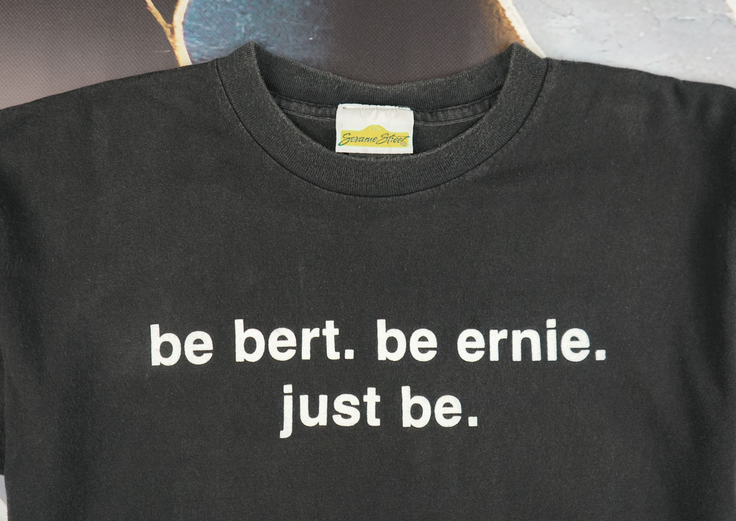 Cartoon Network × Vintage Vintage 90s Bert and Ernie Muppets Sesame Street T-Shirt Size US M / EU 48-50 / 2 - 7 Thumbnail