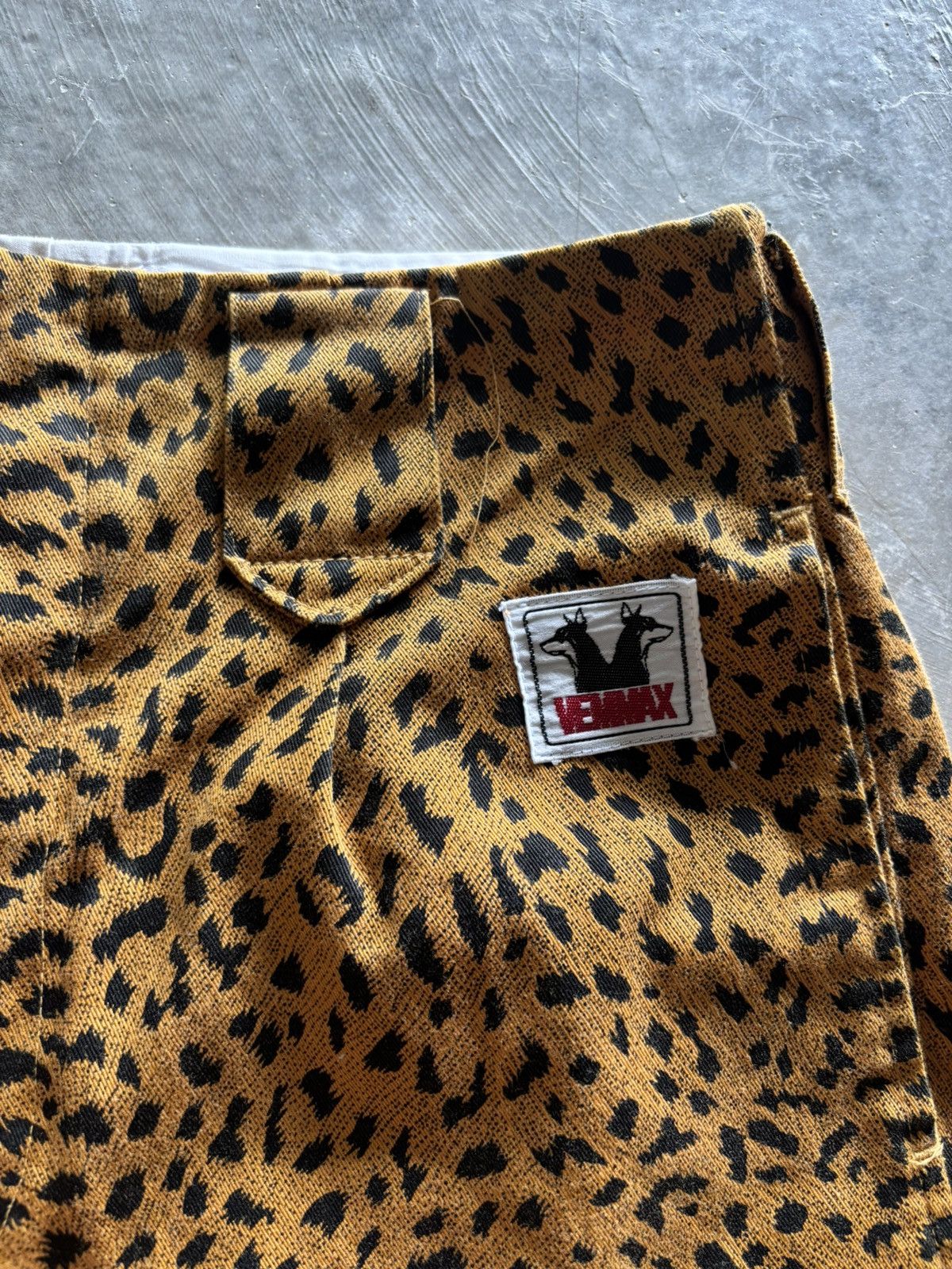 20471120 × Hysteric Glamour × Japanese Brand CRAZY VEMMAX CHEETAH LEOPARD NIKKAPOKKA TOBI PANTS JAPANESE Size US 30 / EU 46 - 6 Thumbnail