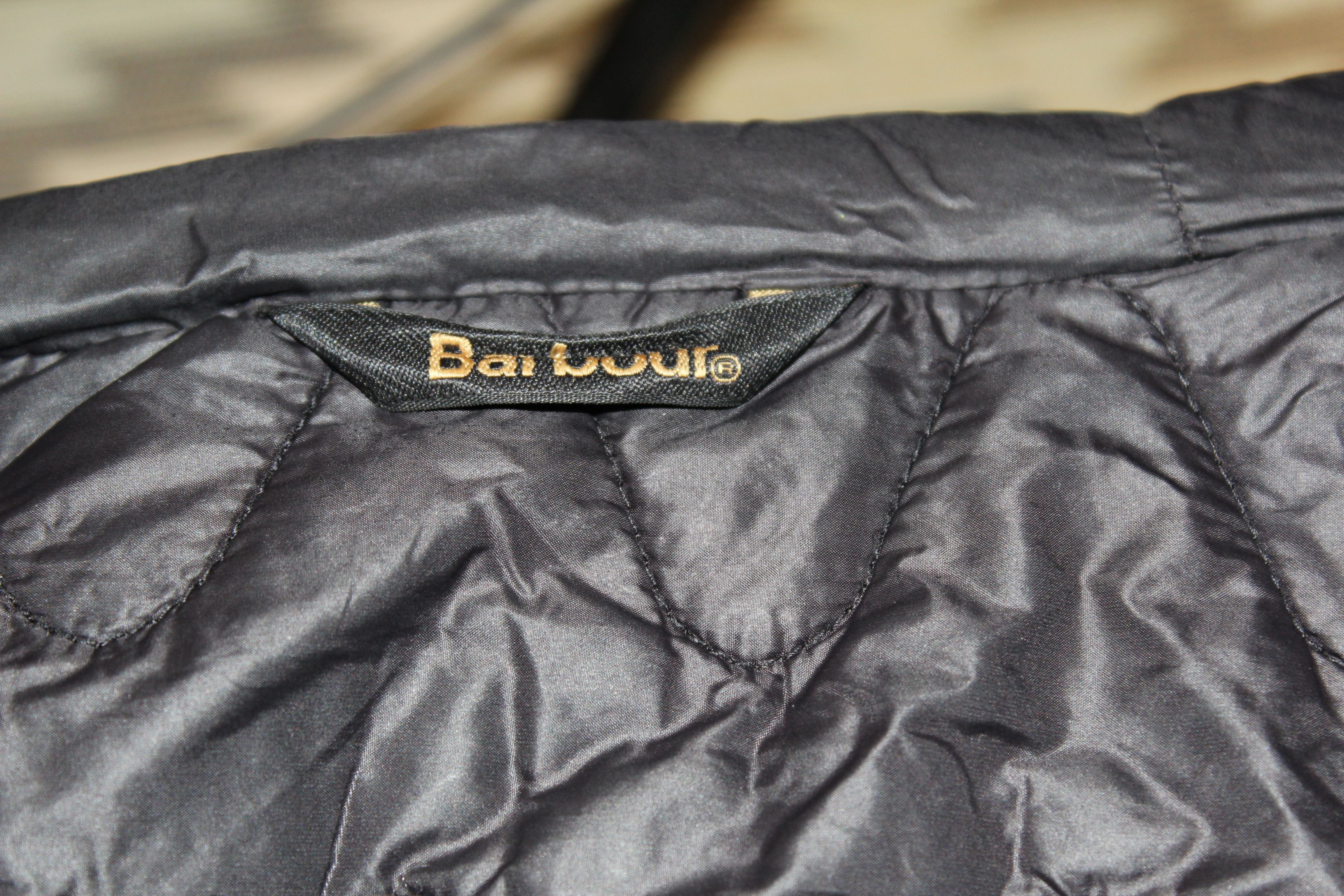 Barbour Women's BARBOUR International Quilted Wave Jacket Size M Size M / US 6-8 / IT 42-44 - 8 Thumbnail