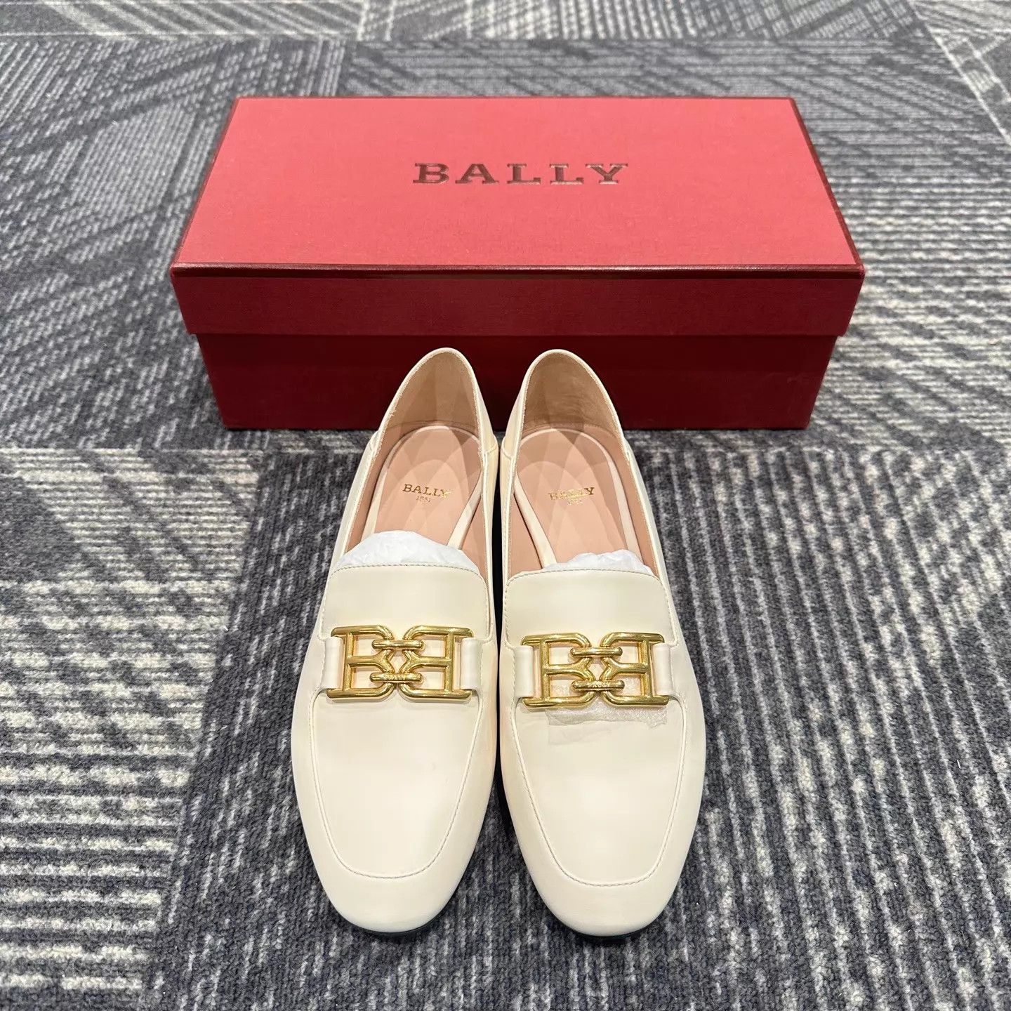 Bally Bally Ellah Flat Loafers EUR 36 New with box Size US 5.5 / IT 35.5 - 2 Thumbnail
