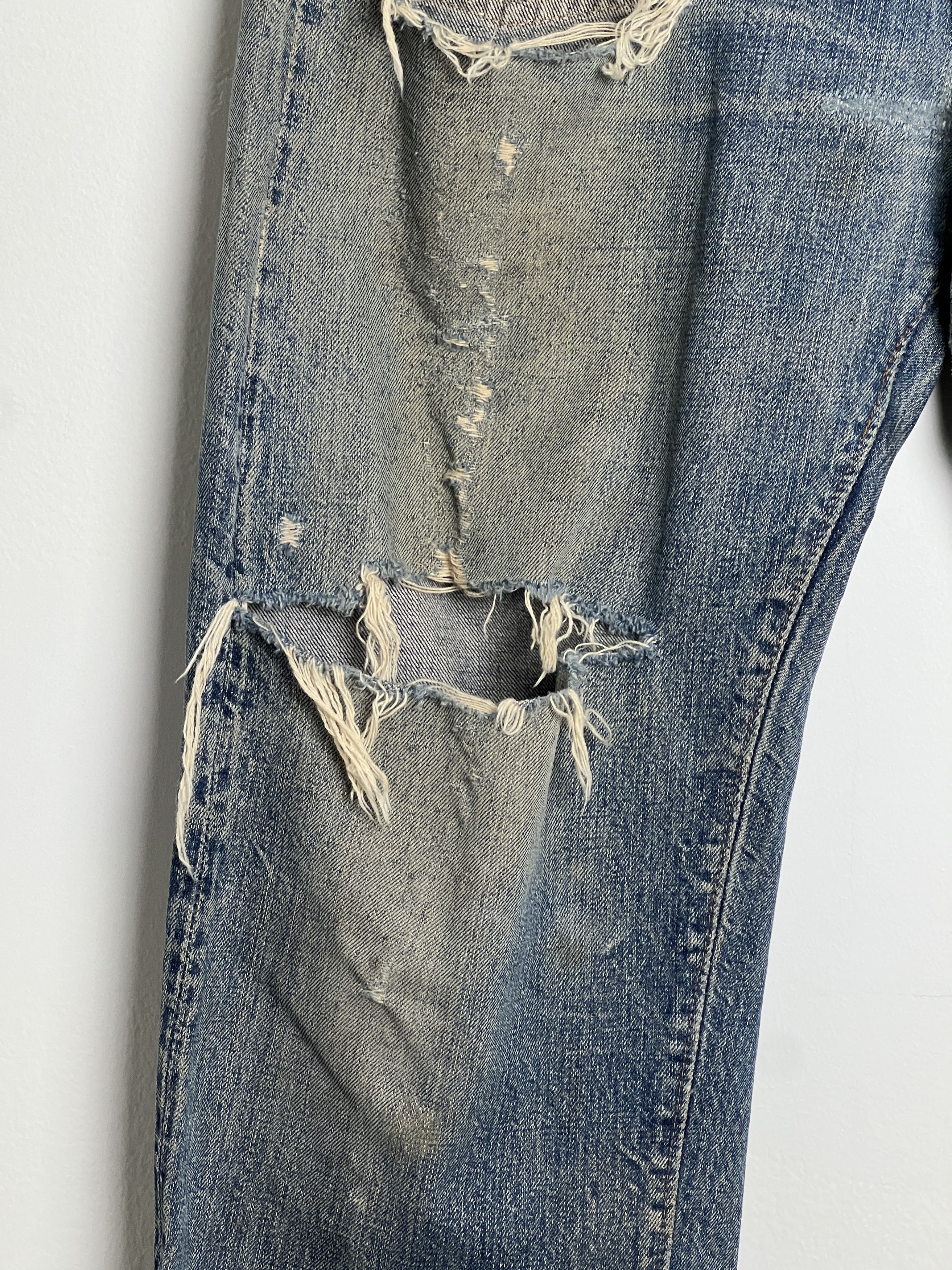 Levi's 1960s Levi's 501 Distressed Redline Selvedge #16 Rivet Jeans Size US 34 / EU 50 - 3 Thumbnail