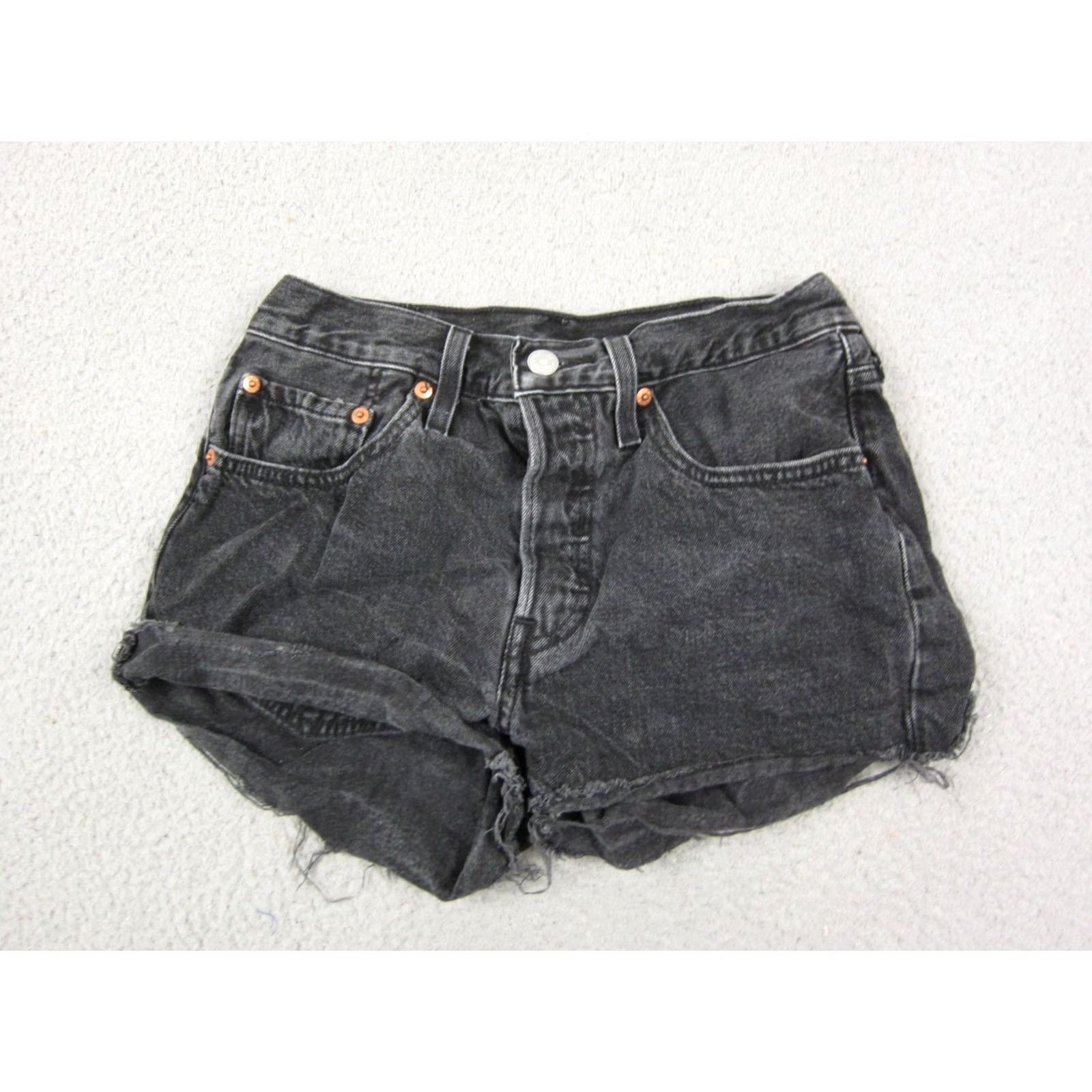 Levi's VINTAGE Levi's Shorts Womens Size 26 Black Denim Cut Offs Button Fly Jorts 70s 80s Size 26" / US 2 / IT 38 - 4 Thumbnail