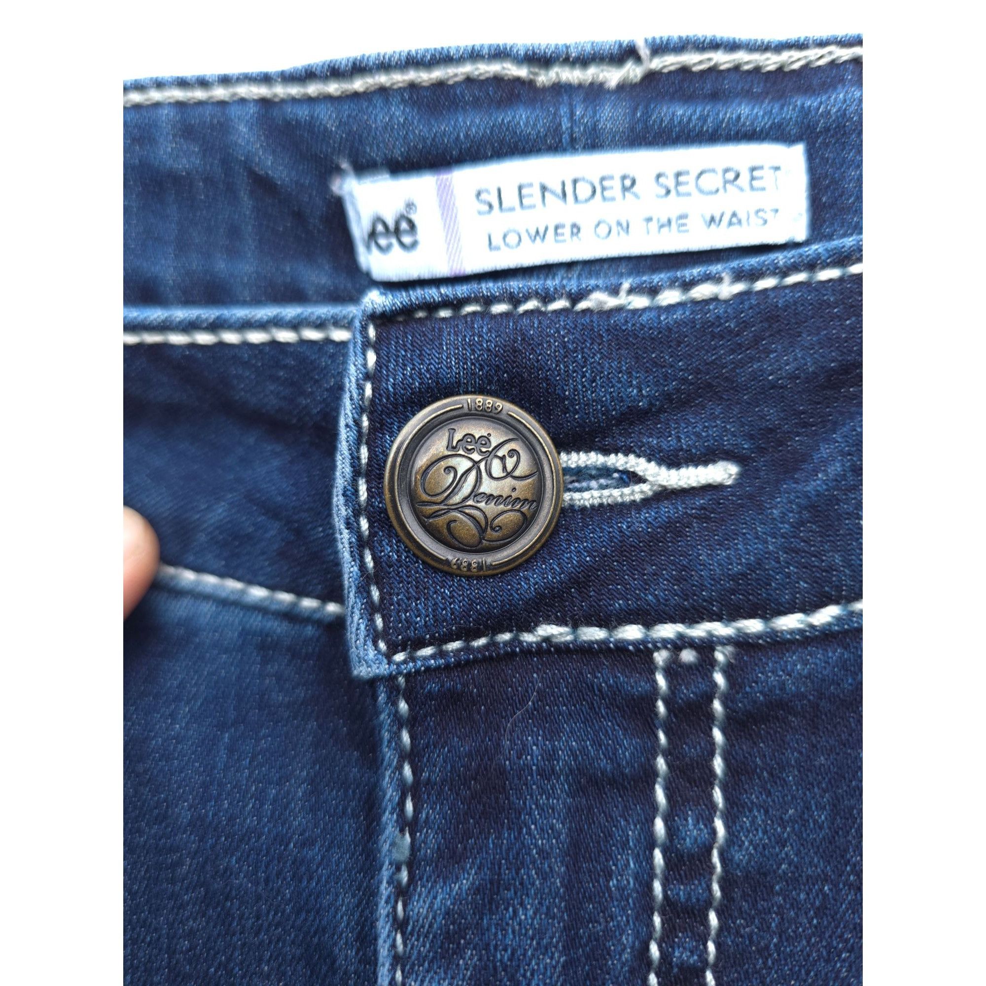 Lee Lee Women's Slender Secret Bermuda Jean Shorts Size 8 Medium Size 27" / US 4 / IT 40 - 3 Thumbnail