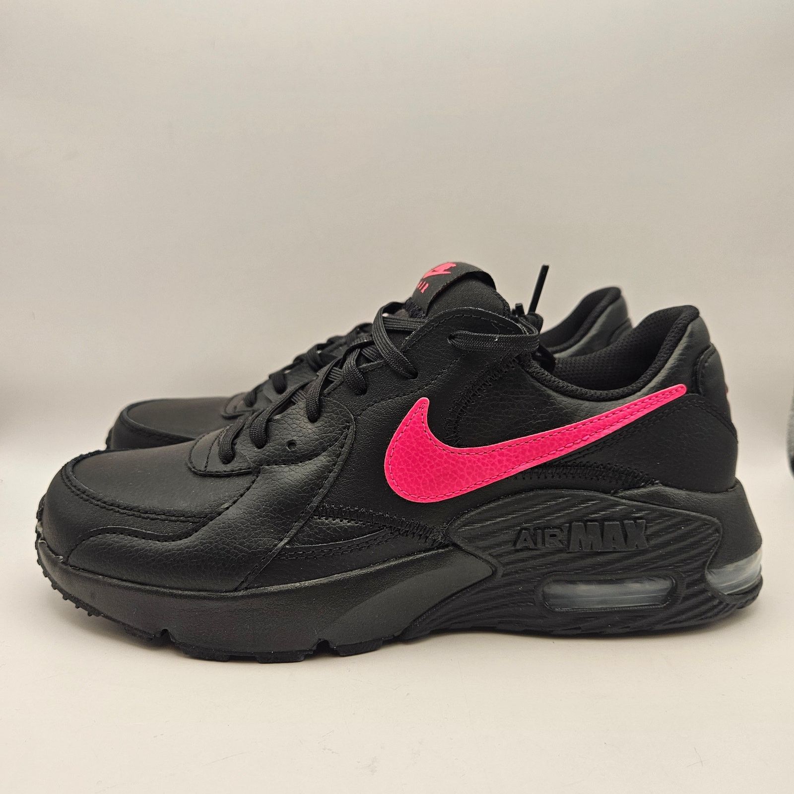 Nike NIKE WOMEN'S 8.5 AIR MAX EXCEE BLACK PINK BLAST RUNNING SHOE Size US 8.5 / IT 38.5 - 2 Thumbnail