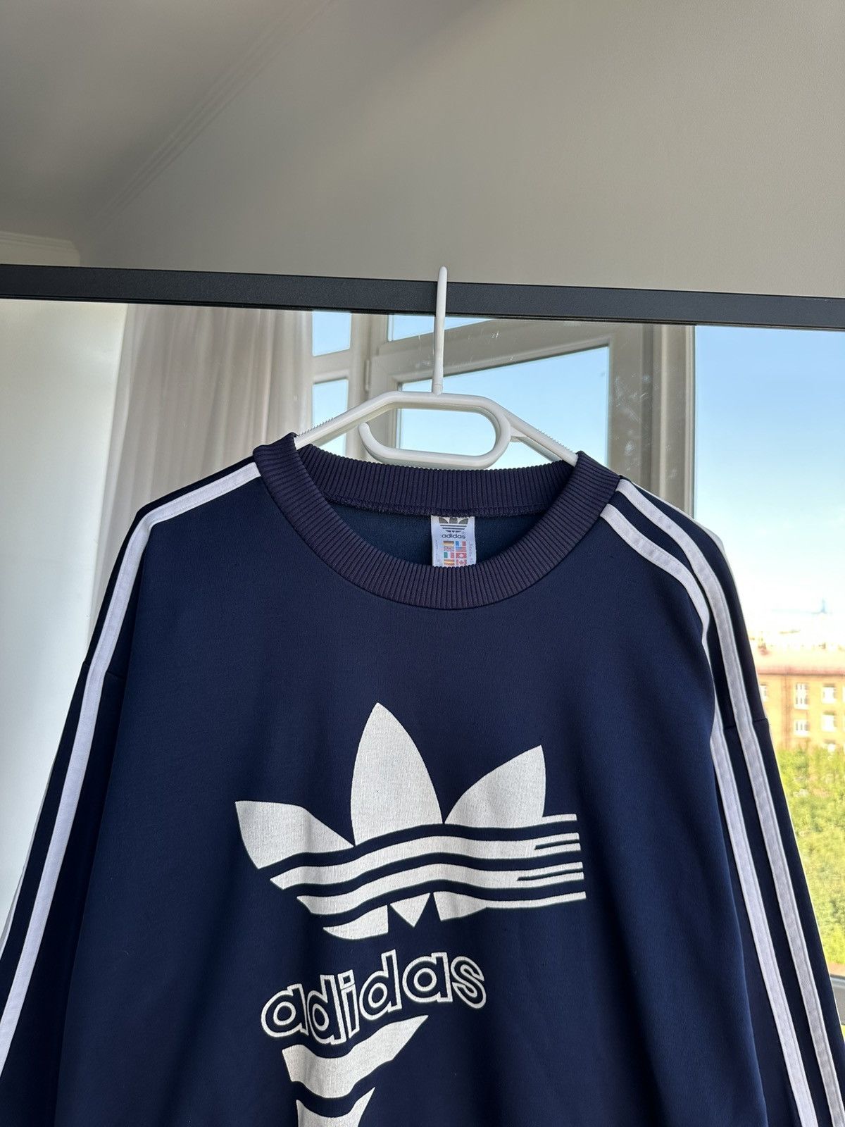 Adidas Vintage Adidas Originals Trefoil Big Logo Sweatshirt Navy Size US M / EU 48-50 / 2 - 3 Thumbnail