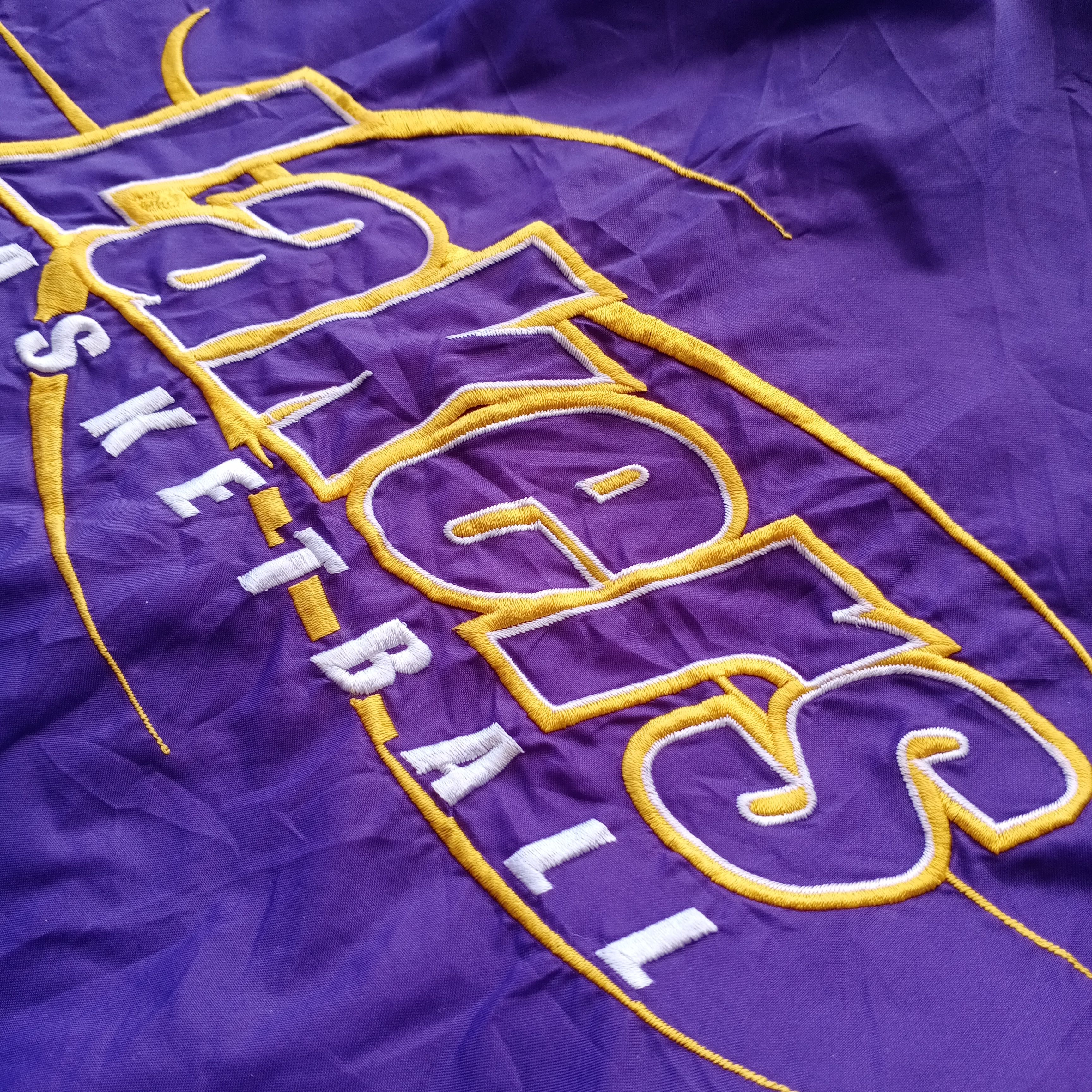 Reebok Vintage 90s Reebok LA Lakers windbreaker NBA basketball Size US XXL / EU 58 / 5 - 3 Thumbnail