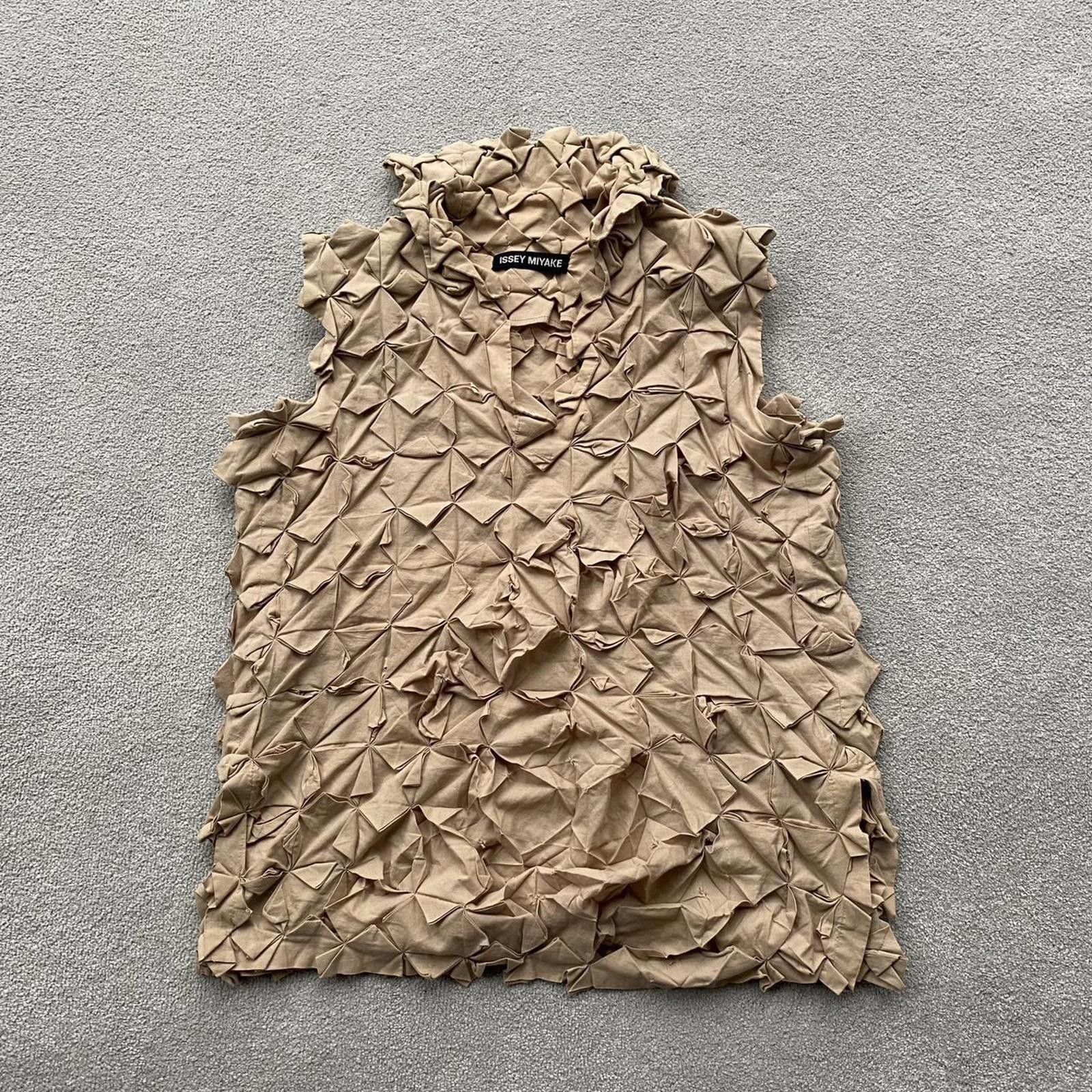 Issey Miyake Issey Miyake Women’s Sleeveless Abstract Shirt Size S / US 4 / IT 40 - 1 Thumbnail
