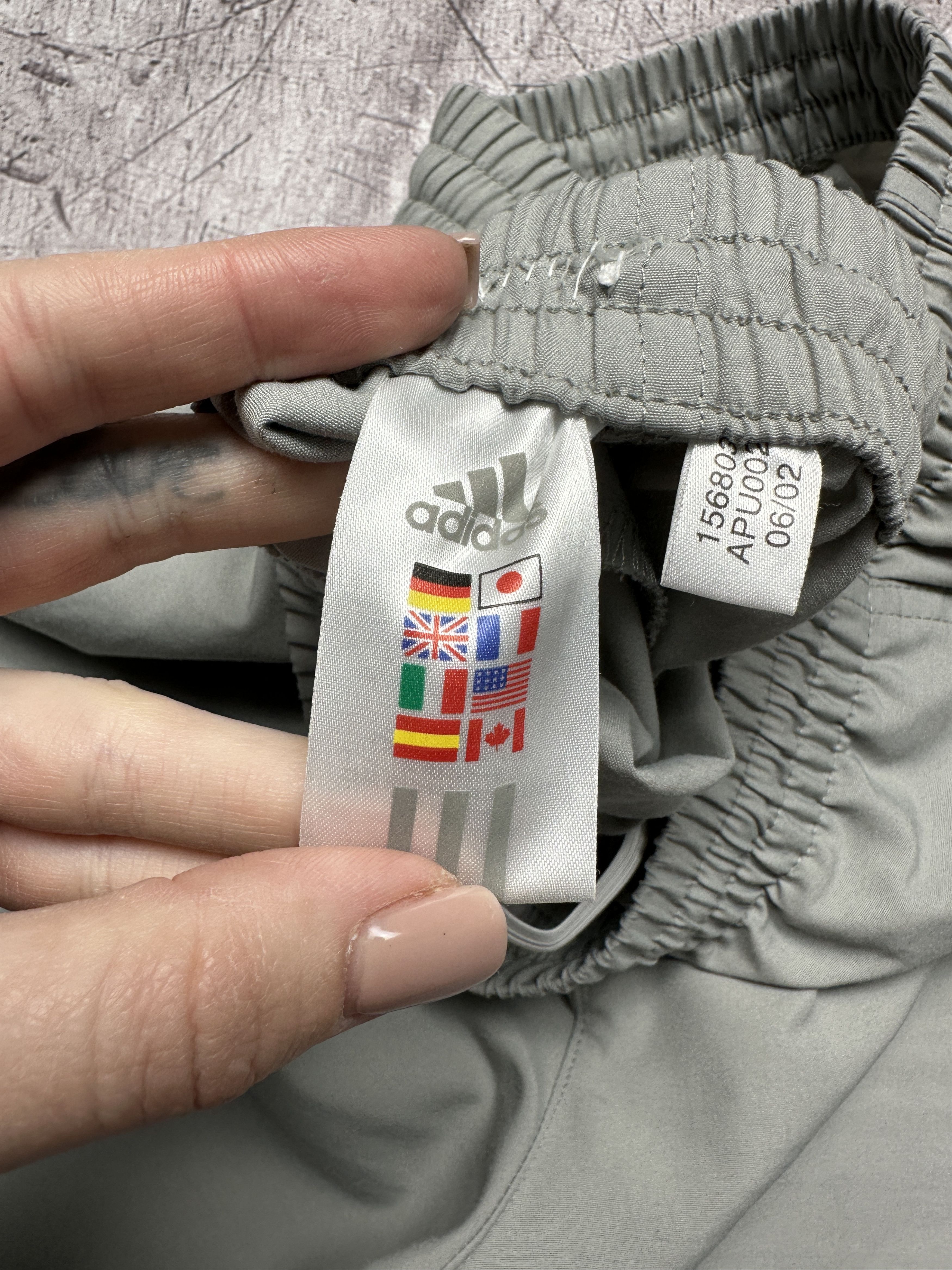 Adidas Adidas Vintage Mens Shorts Size US 36 / EU 52 - 7 Thumbnail