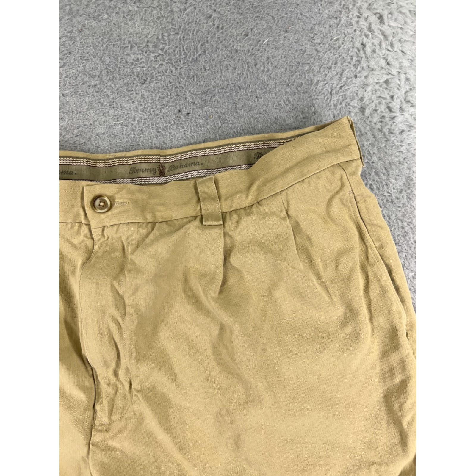 Tommy Bahama Tommy Bahama Shorts Men 38 Khaki Yellow 100% Silk Pleated Bermuda Golf Beach Shirt Size US 38 / EU 54 - 5 Thumbnail