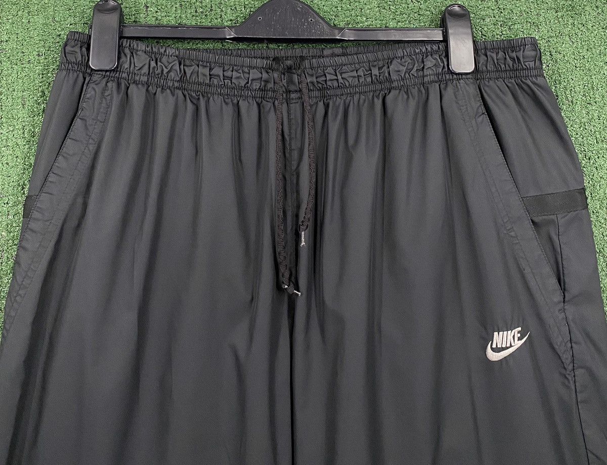 Nike VTG 90s Nike Spellout Wide Leg Multi Pocket Windbreaker Pant Size US 42 / EU 58 - 2 Thumbnail