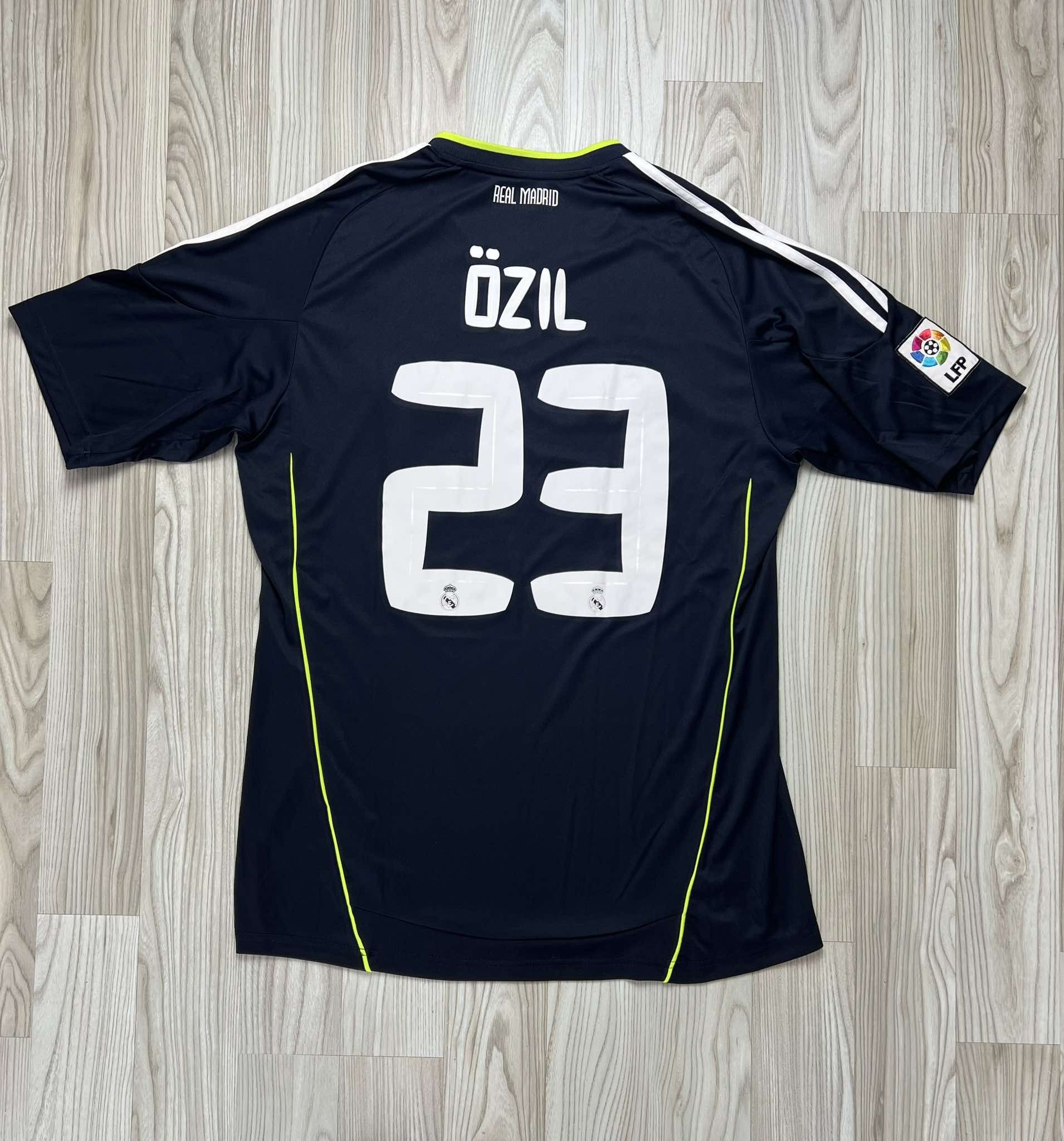 Real Madrid Ozil Jersey | Grailed