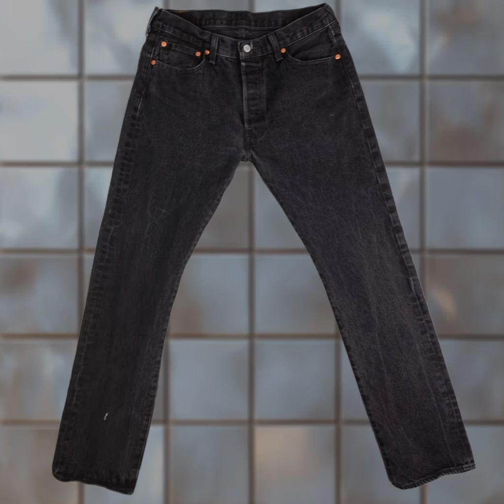 Levi's Levi's 501 Jeans Mens 34x34 Black Denim Button Fly Straight Leg Regular Inseam 32 Mens Jeans NYC Vintage N/A Size US 34 / EU 50 - 1 Thumbnail