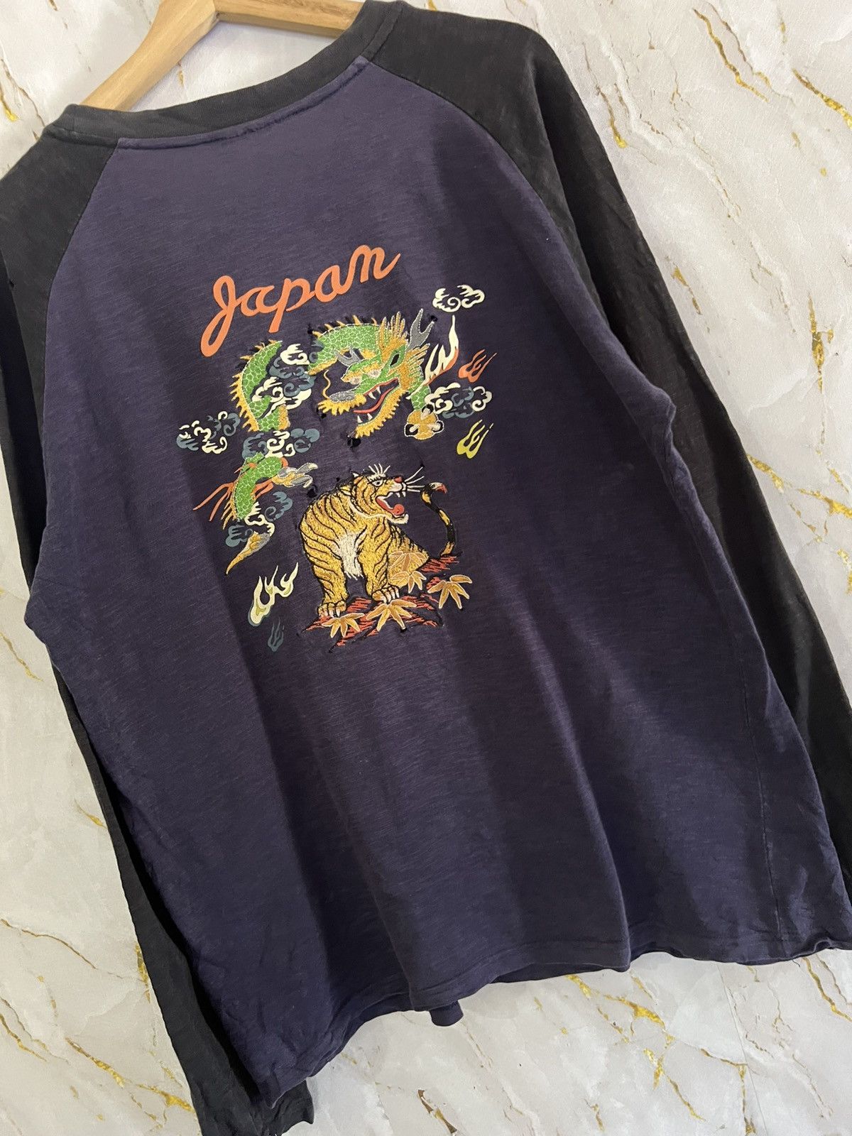 Japanese Brand Vintage Japan Dragon Tiger Long Sleeve T-Shirt Size US L / EU 52-54 / 3 - 4 Thumbnail