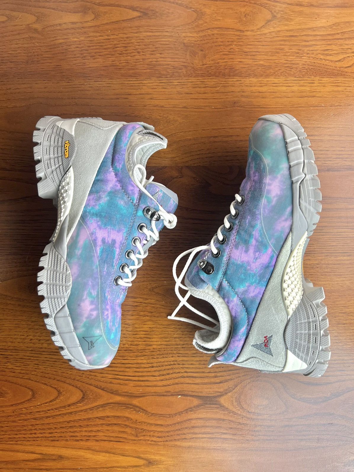 Roa Neal | Grailed