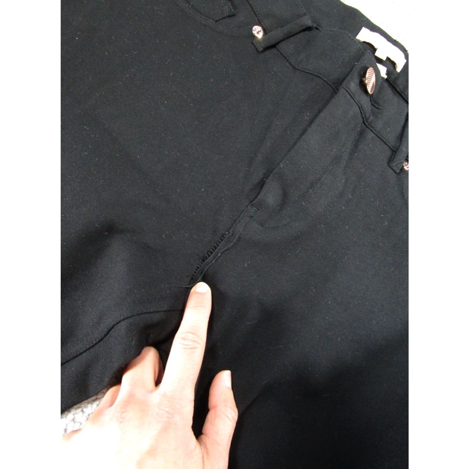 Ted Baker VINTAGE Ted Baker Pants Womens 2 Black Skinny Stretch Ankle Zips Size 26" / US 2 / IT 38 - 2 Thumbnail