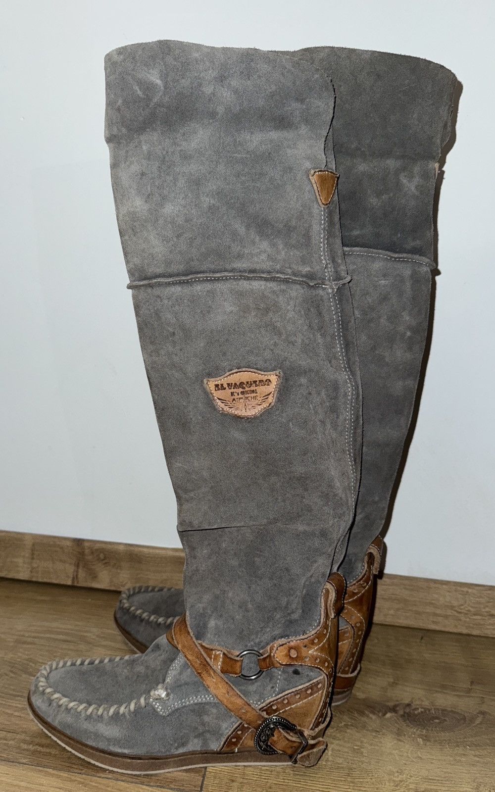 El Vaquero Suede Western Boots