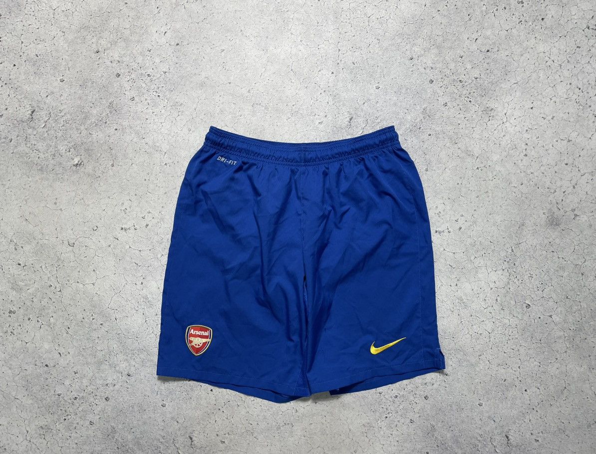 Nike Vintage Nike Dri-Fit FC Arsenal London Football Shorts Size US 34 / EU 50 - 1 Thumbnail