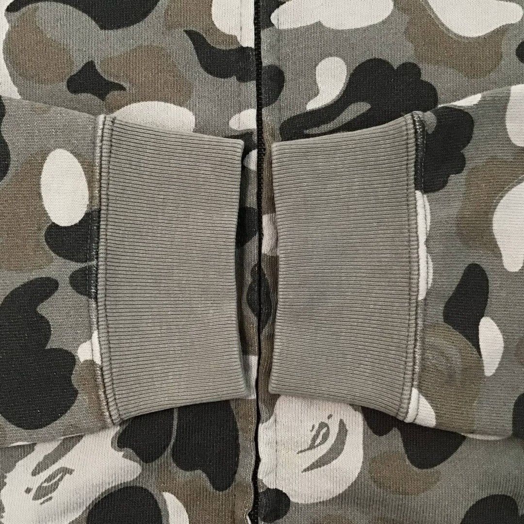 Bape BAPE camo full zip hoodie a bathing ape NIGO Size US S / EU 44-46 / 1 - 5 Thumbnail