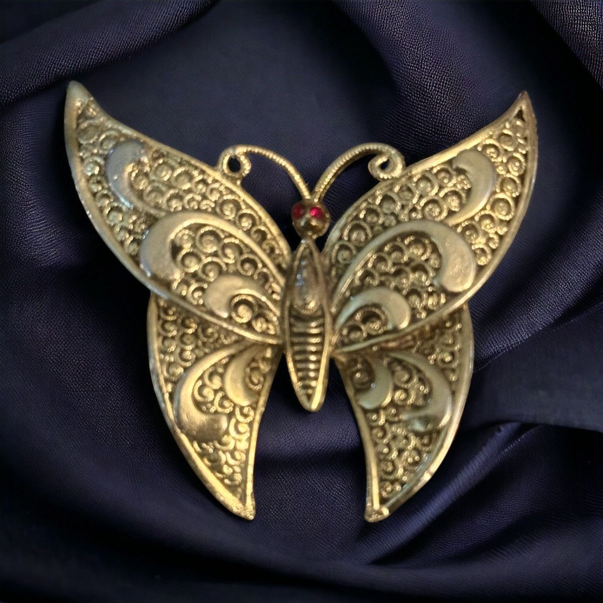 Vintage Vintage gold tone butterfly brooch Size ONE SIZE - 1 Thumbnail