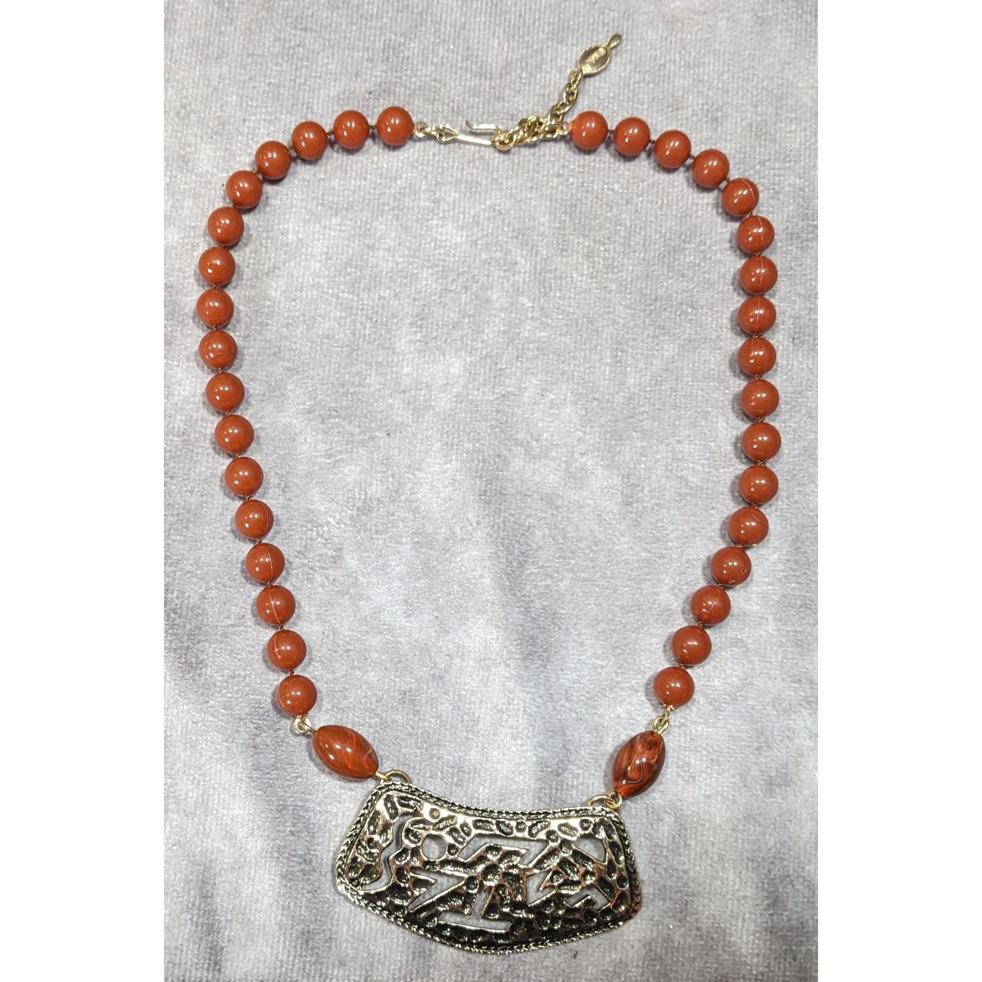 Other Vintage Sarah Coventry Beaded Abstract Cutout Pendant Neckla Size ONE SIZE - 5 Thumbnail