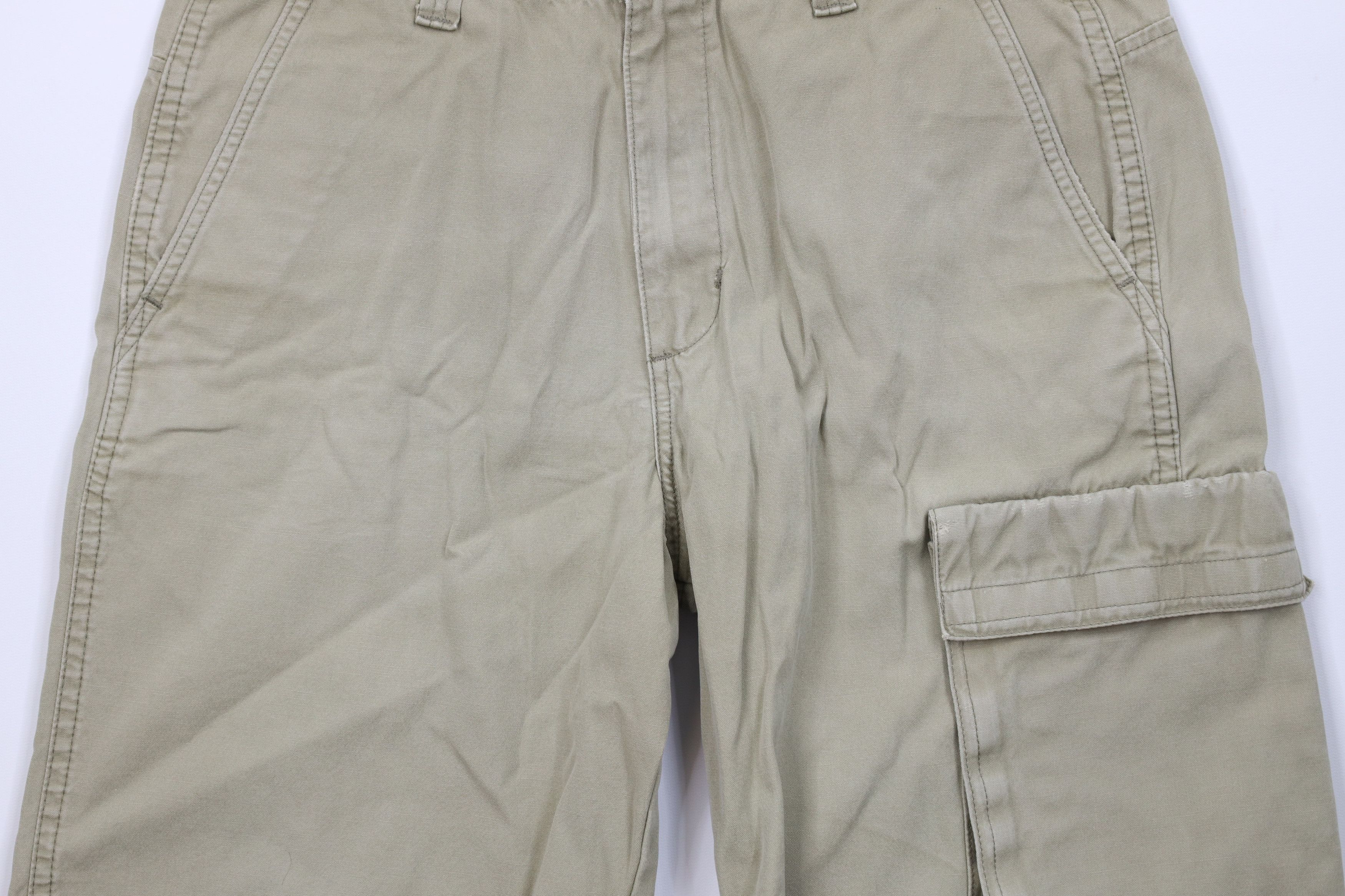 Levi's Vintage Y2K 2001 Levis L2 Big Pocket Shorts Beige Cotton Size US 32 / EU 48 - 3 Thumbnail