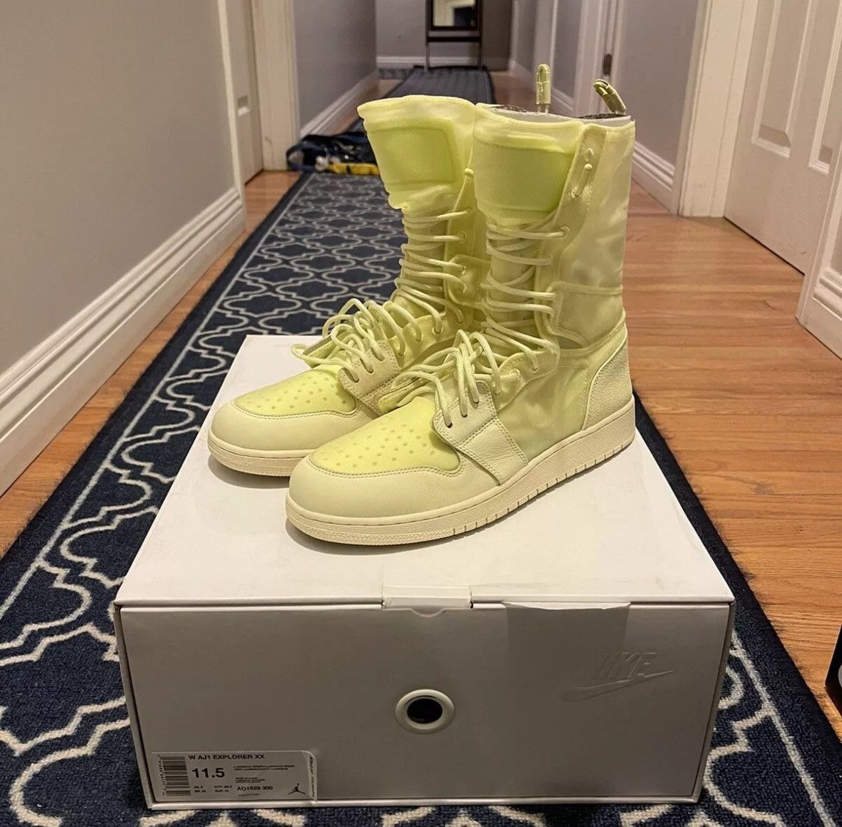 Nike air Jordan explorer xx men 10 women