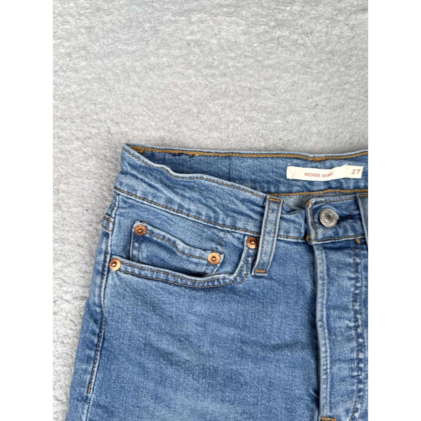 Levi's VINTAGE Levis Wedgie Shorts Women 27x4 Blue Denim High Rise Cutoff Distressed Frayed Hem Jeans Shorts Women Size 27" / US 4 / IT 40 - 4 Thumbnail