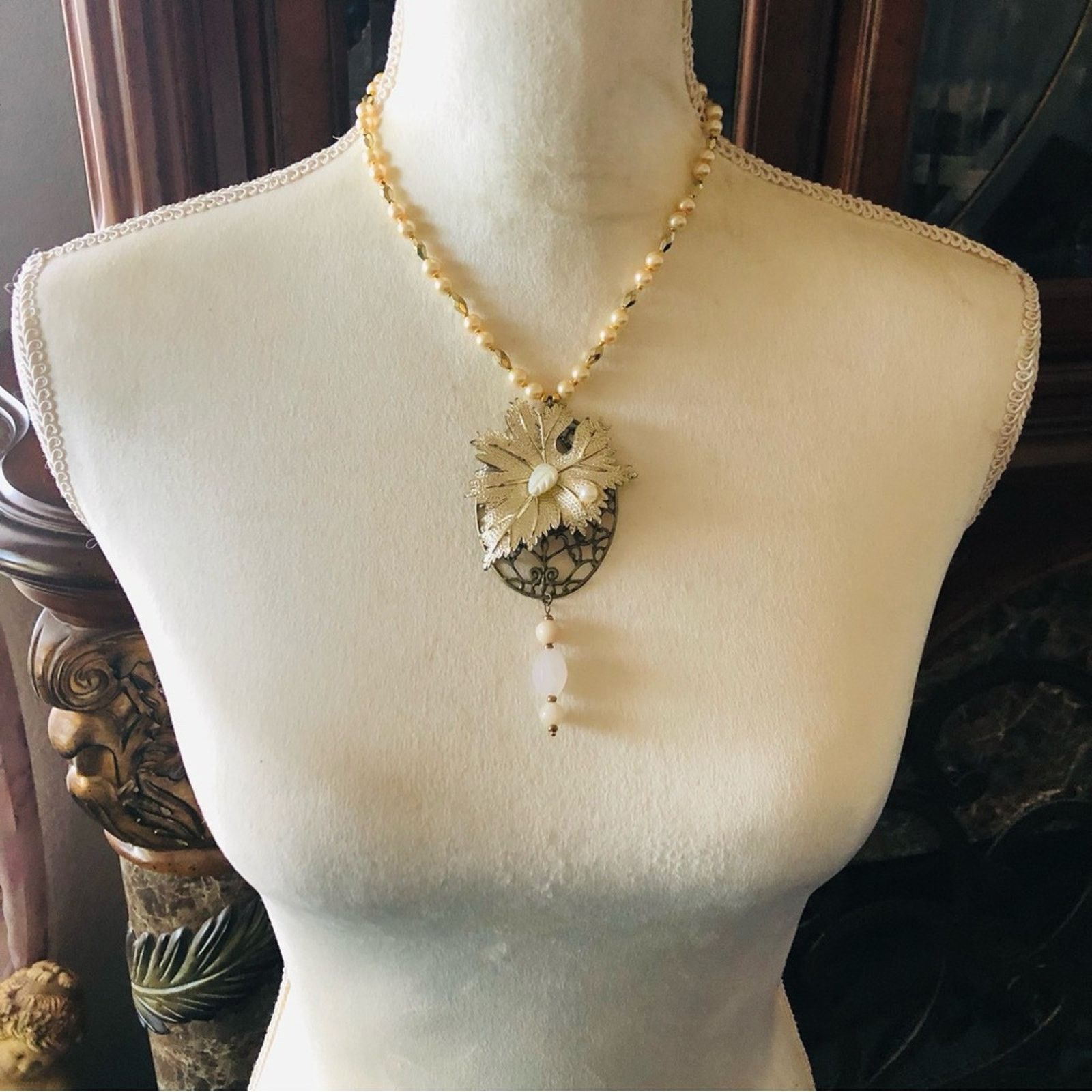Handmade Handcrafted repurpose gold leaf quartz Pearl necklace Size ONE SIZE - 5 Thumbnail