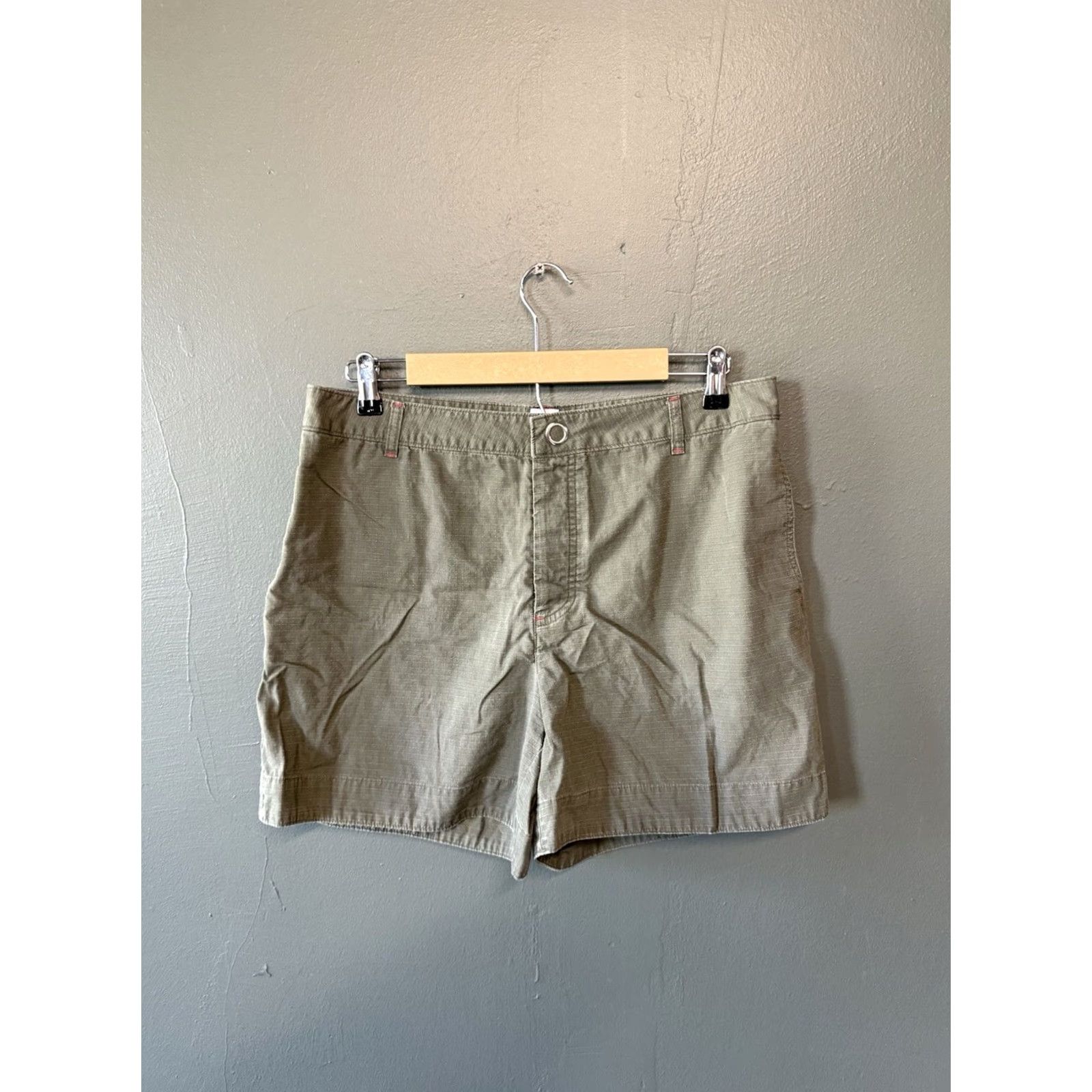 Gap Gap Womens Green Chino Shorts Size 12 Size 34" / US 12 / IT 48 - 2 Thumbnail